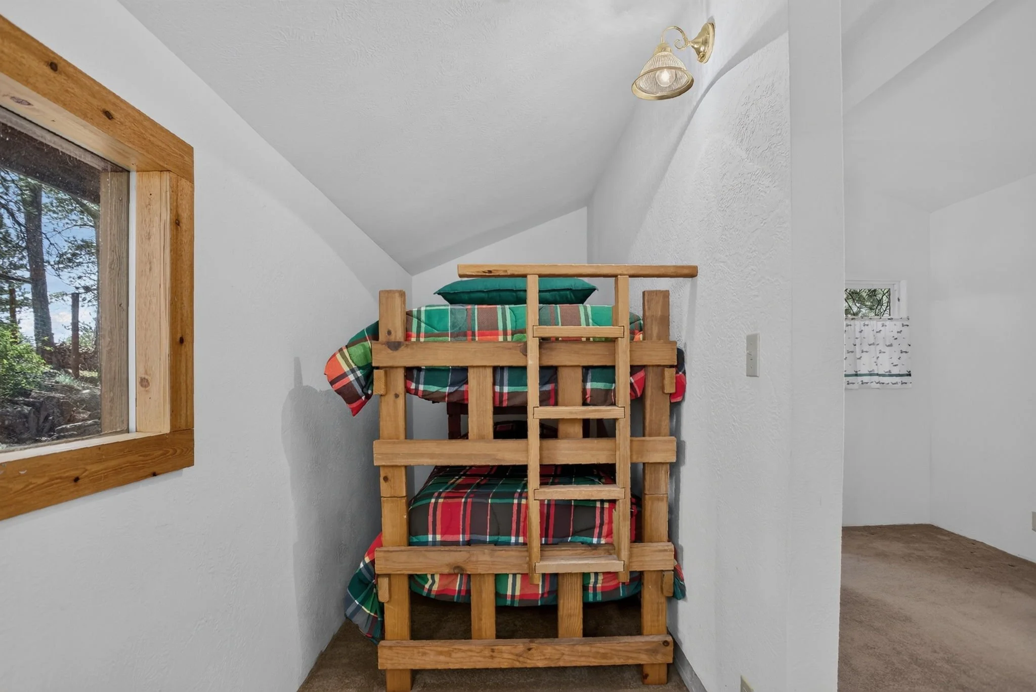 420_211 Cll De Lujan_GuestHouseC.jpg