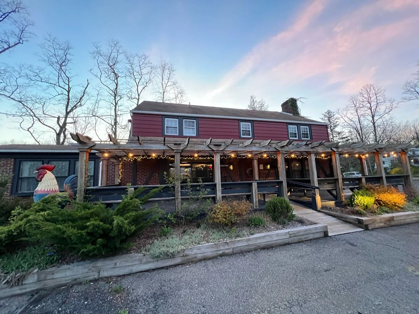 The air is crisp, the flavors are bold—fall has arrived at End Cut. ππ₯© 
Link in bio to reserve your table