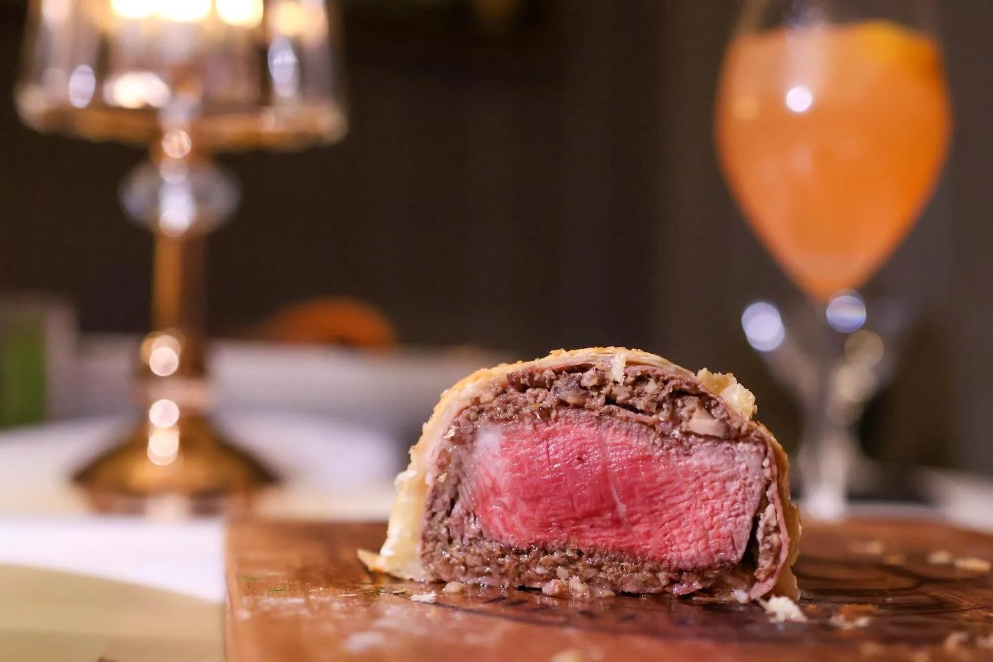 Beef Wellington cooked to perfection &mdash; golden, flaky, and melt-in-your-mouth tender. 🥩✨

We&rsquo;ll be open on Thanksgiving Day, so celebrate with a meal that feels like a true occasion.

Don&rsquo;t forget to make your reservations!
