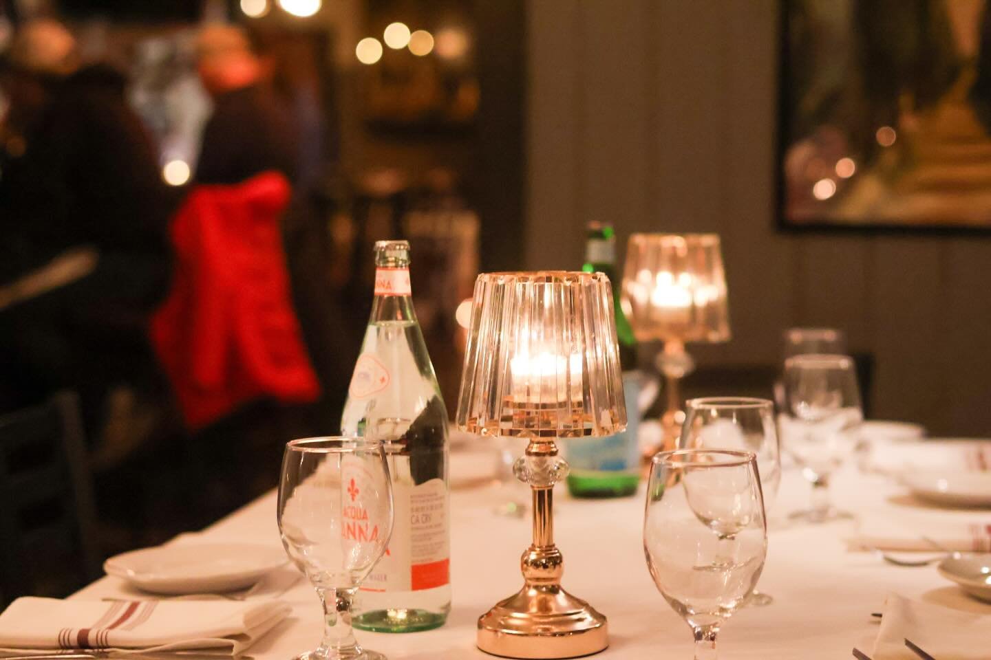 Celebrate the Christmas season the best way we know how &mdash; great steak, good company, and unforgettable nights at End Cut Steakhouse . 🎄✨🥩

Join us this holiday season.