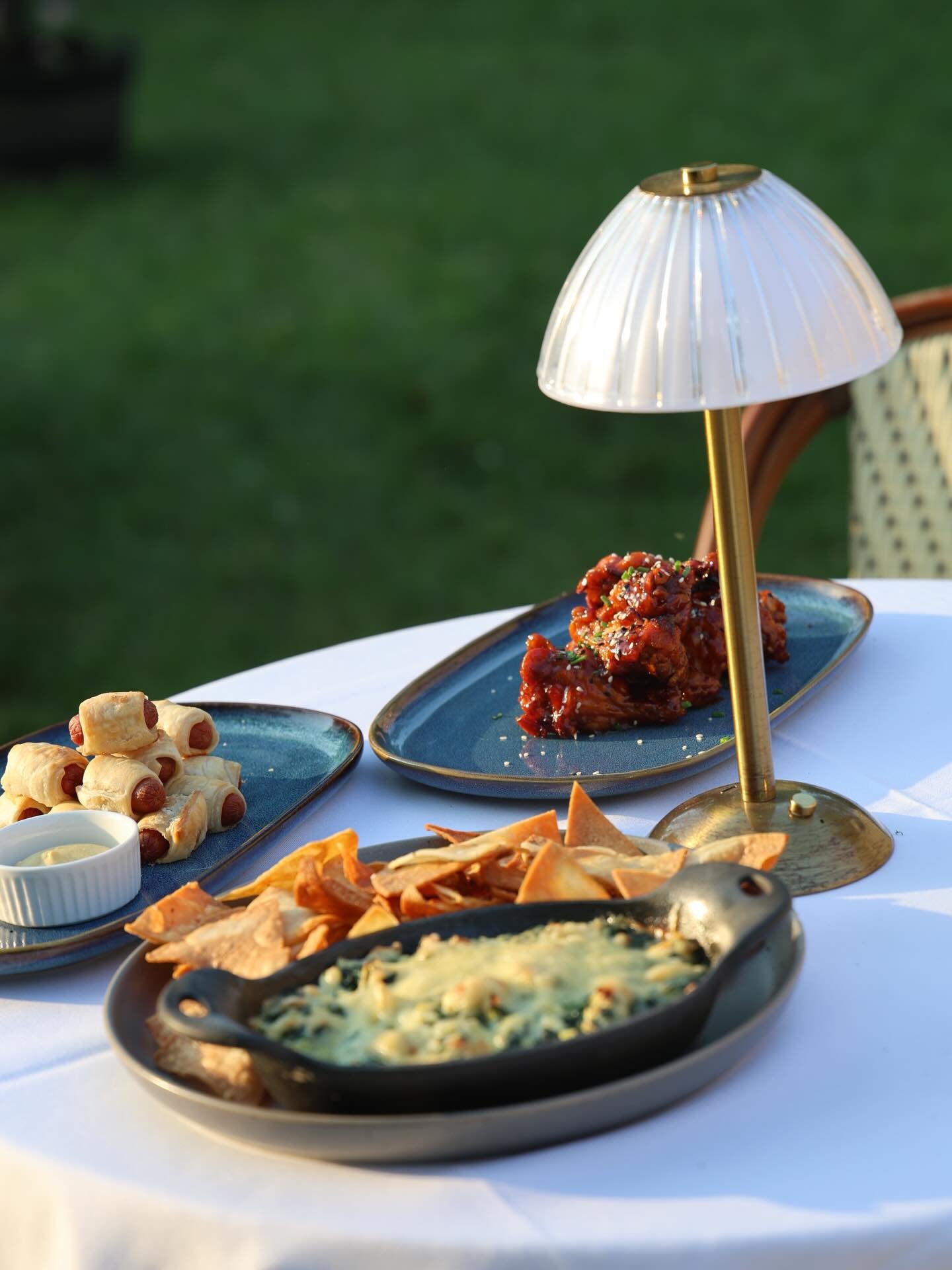 tavern wednesday is happening tomorrow 🍻

we&rsquo;re officially open on wednesdays from 4&ndash;8 pm &mdash; and you&rsquo;re invited to join us at the bar for our tavern menu, available bar seating only:
🍔 smash burger
🔥 wings
🥓 pork belly
🥬 s