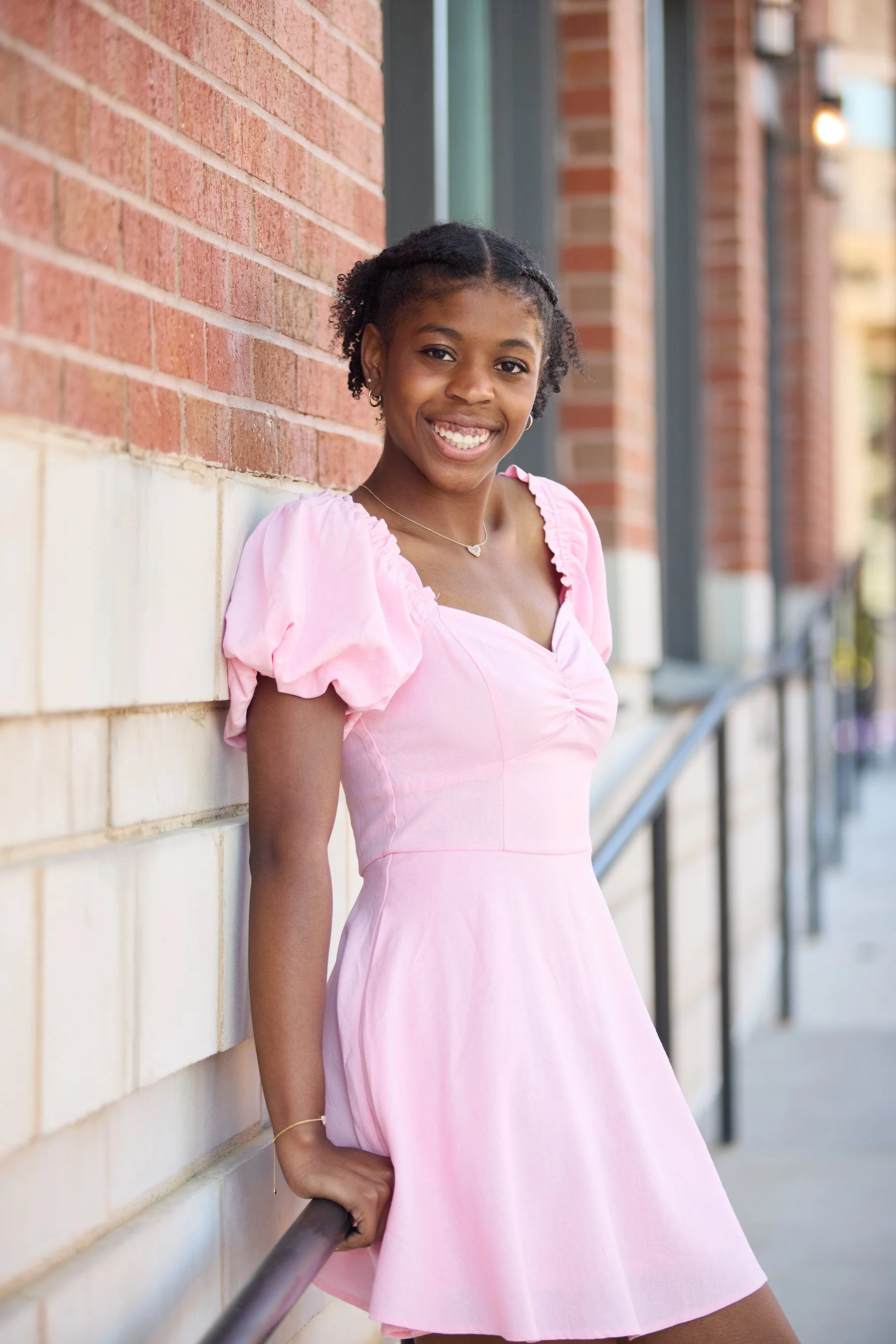 0045_AmayaThurman_Senior25_1F6A8951_4x6.jpg