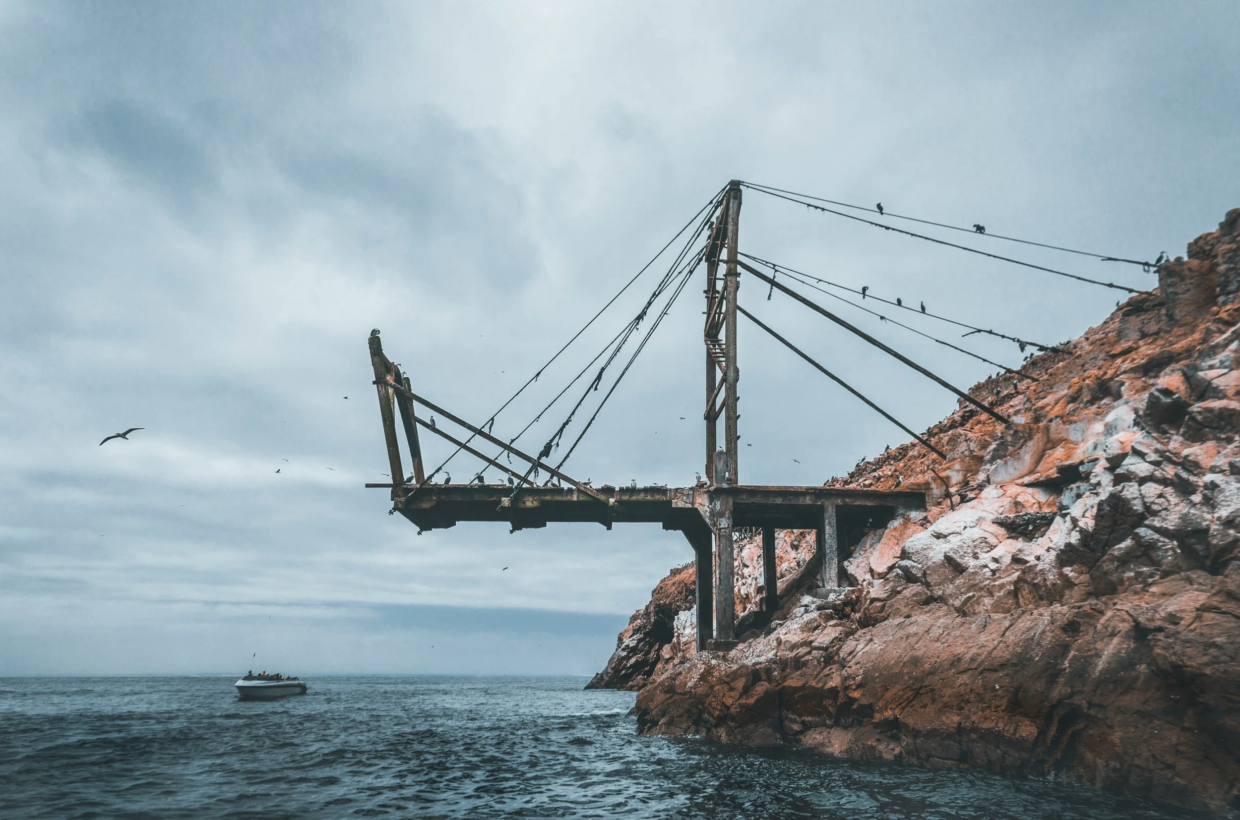 PUENTES, CORRUPCIÓN E INSTITUCIONES