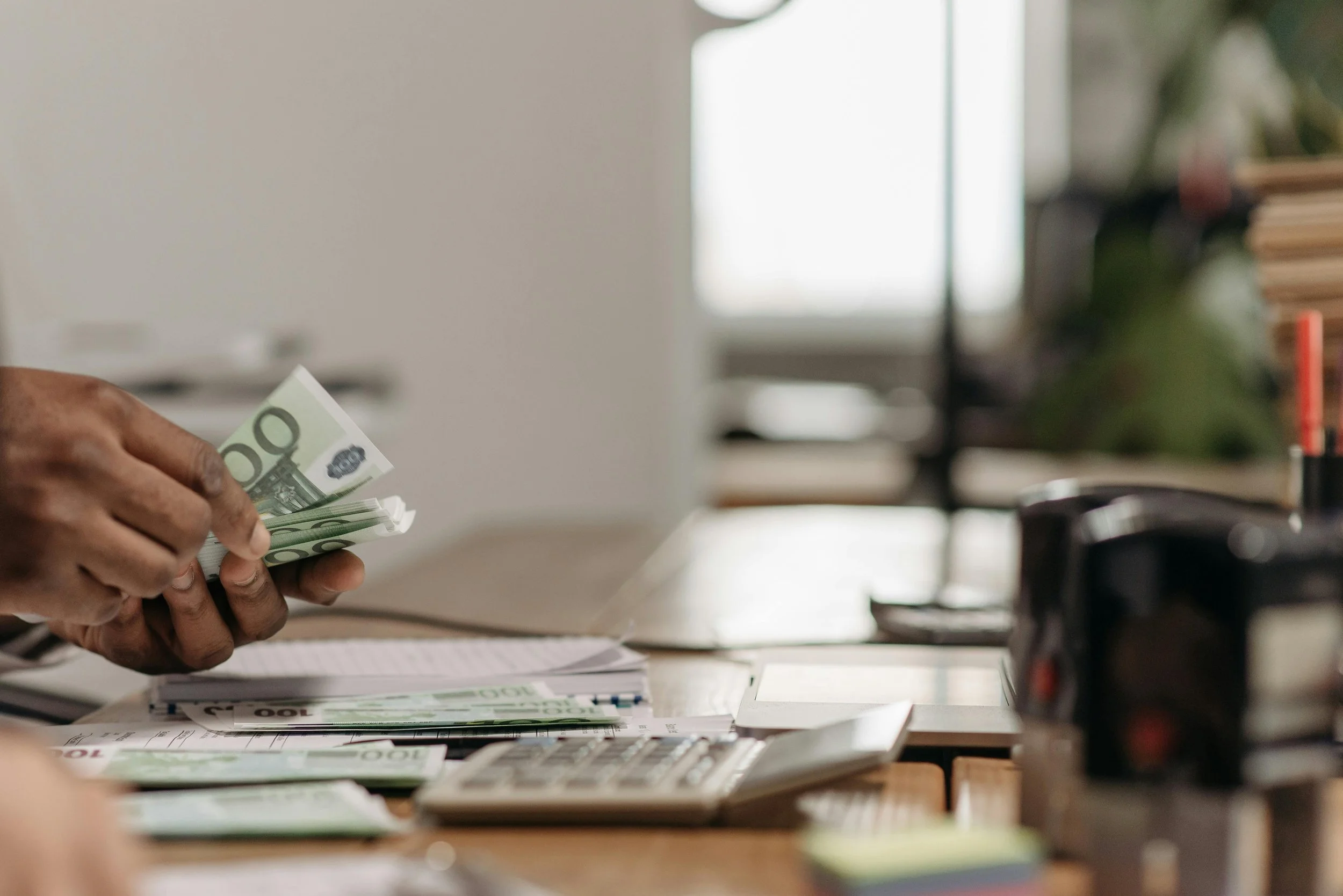 EMPLEADOS PÚBLICOS: UN AGUJERO NEGRO