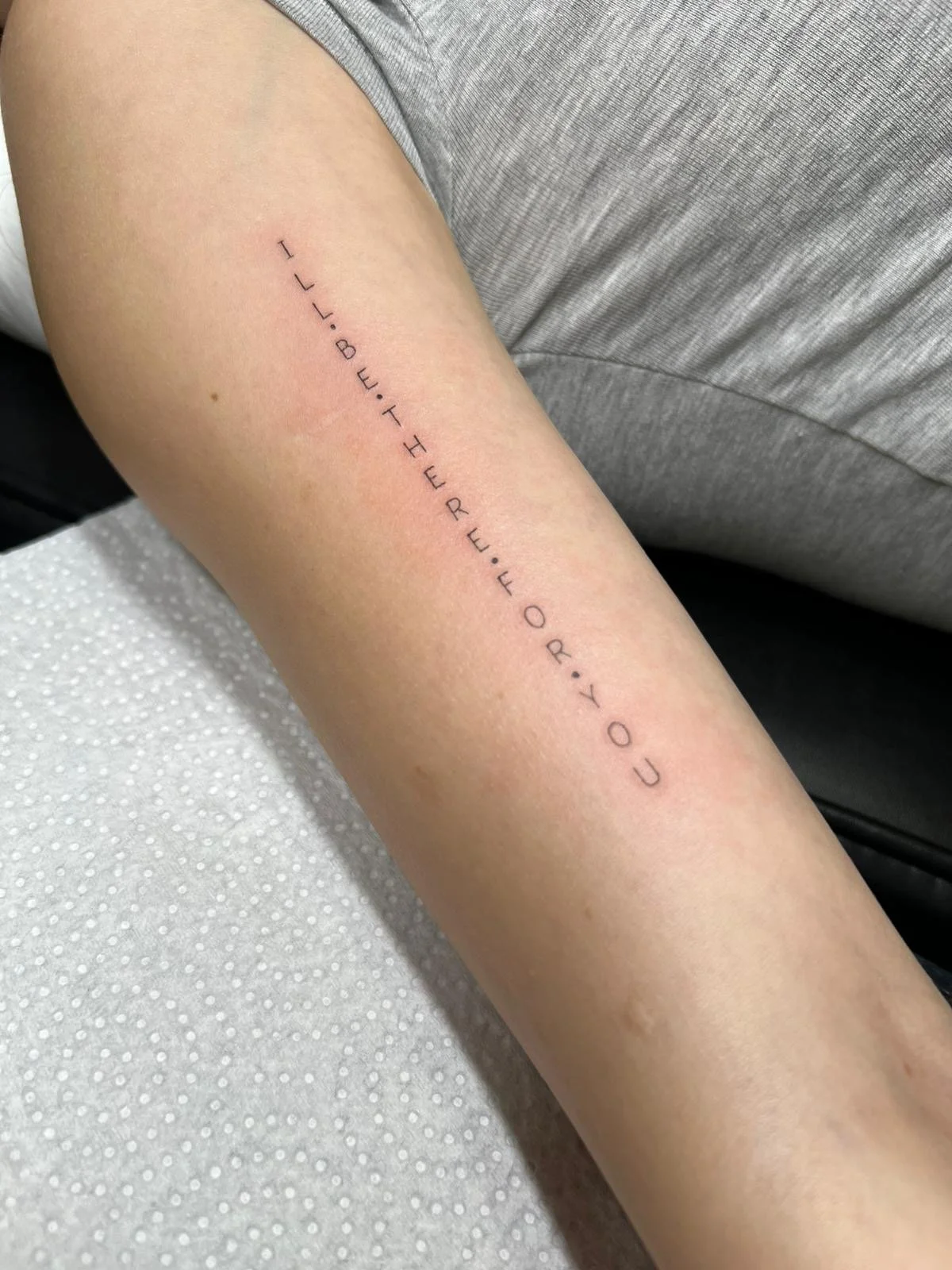 Luz @Luztattz - fine line single width font