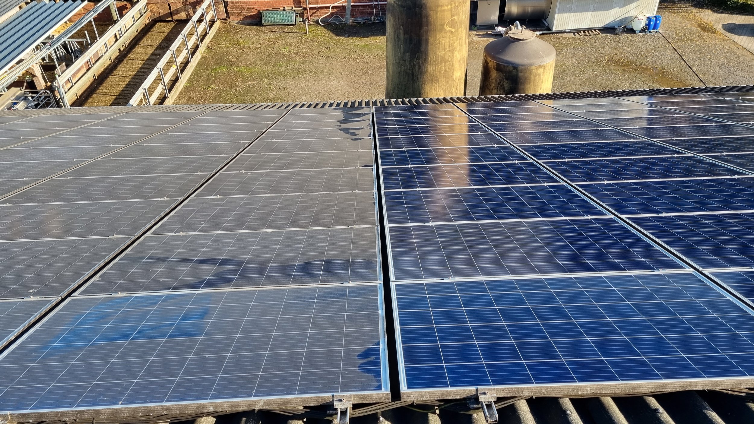 Maximizing Solar Efficiency: 5 Reasons to Hire a Pro for Panel Cleaning