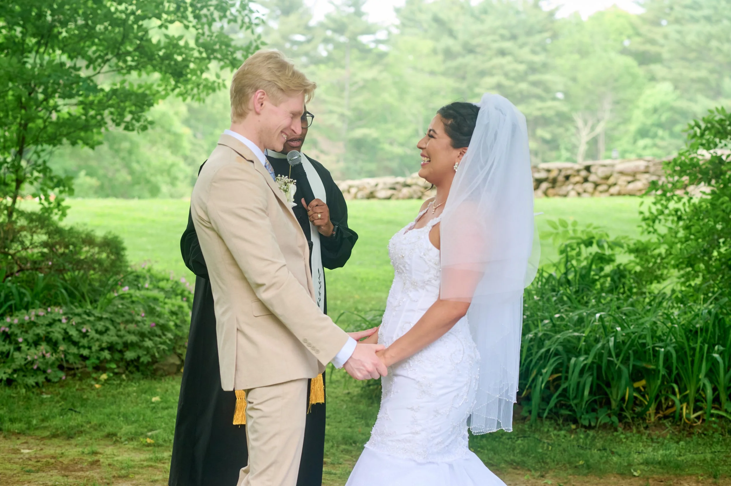A beautiful Brimfield, Massachusetts wedding celebrating both Mexican and Irish heritage, with meaningful traditions woven throughout their ceremony and celebration. Coordinated by Small Town Moments.

Photo by Eric Wallis Photography
www.ericwallisp