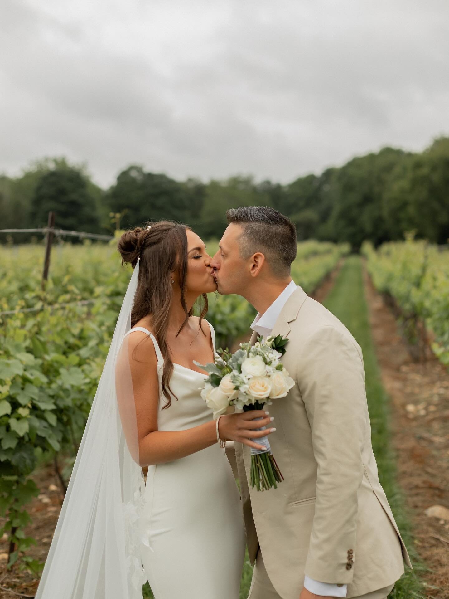 wedding kiss
