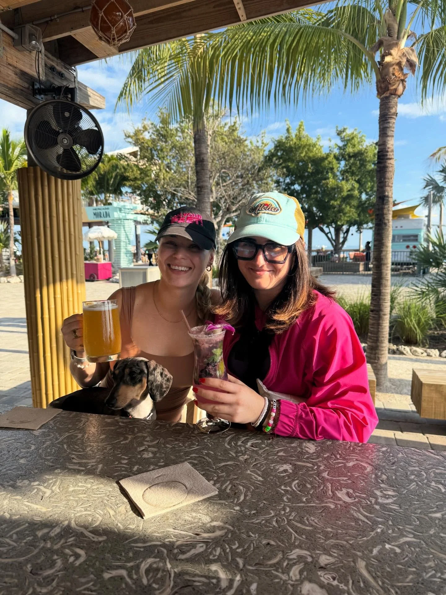 Christmas in the Keys with my sister 💖 
One of my favorite places the Florida Keys 💖🦩🧑&zwj;🎄❤️🎄
