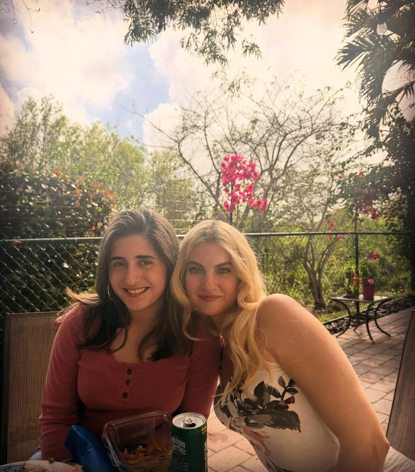 Golden Era 💫 Sagittarius sisters 🐰🐇 🐣💖 ♐️ #happyeaster