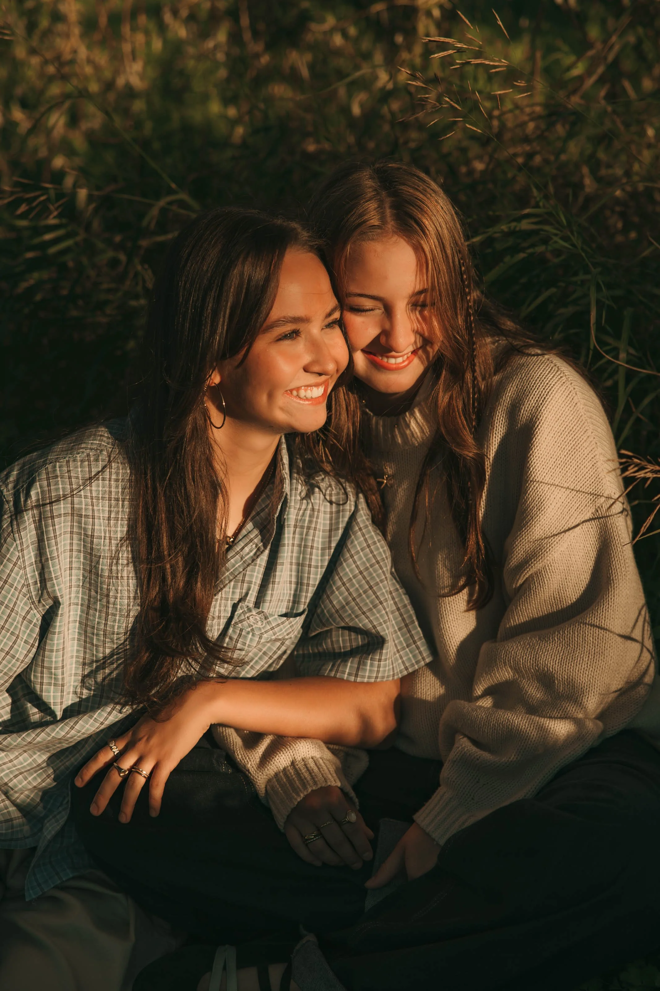 soeur golden hour
