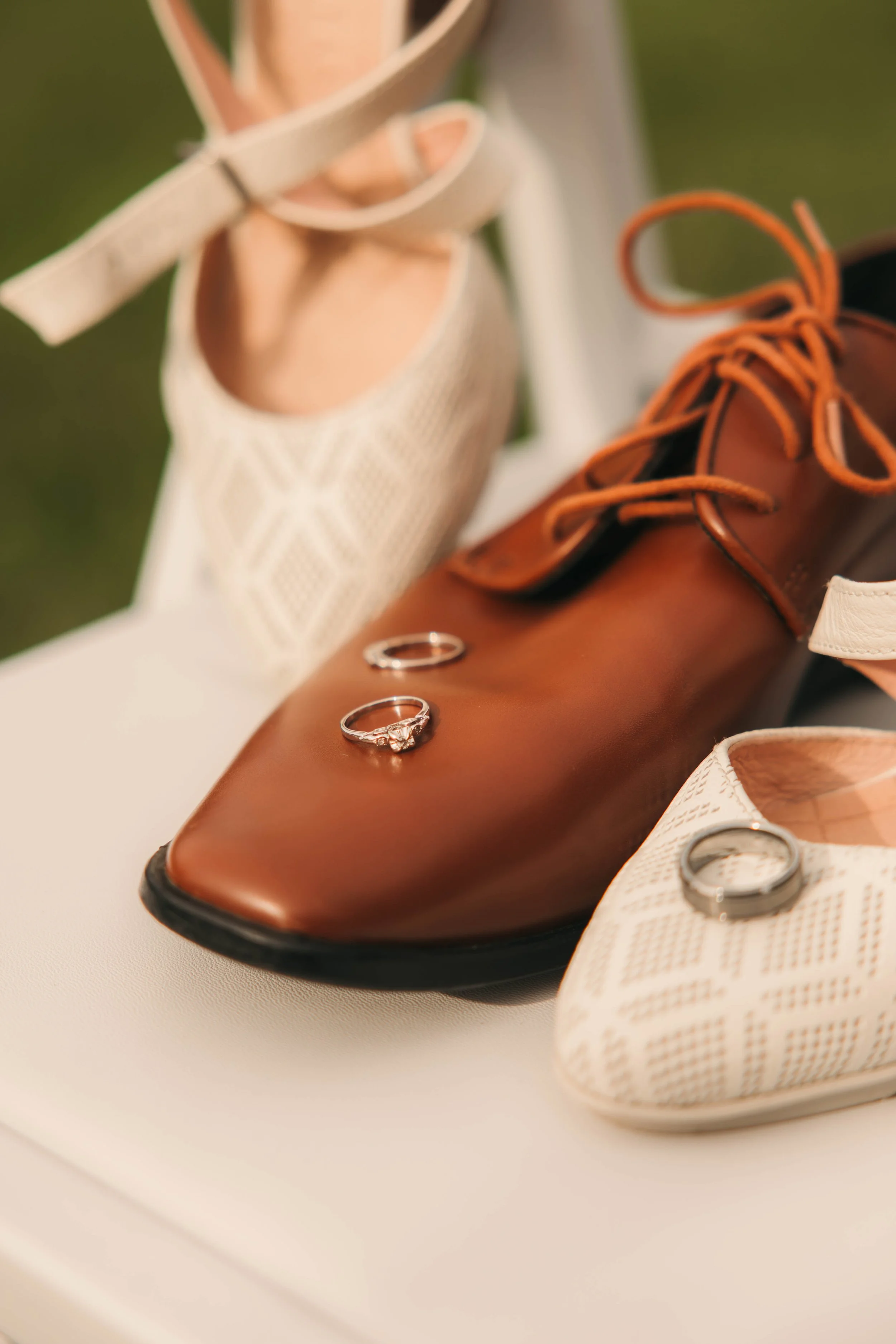détails souliers alliances