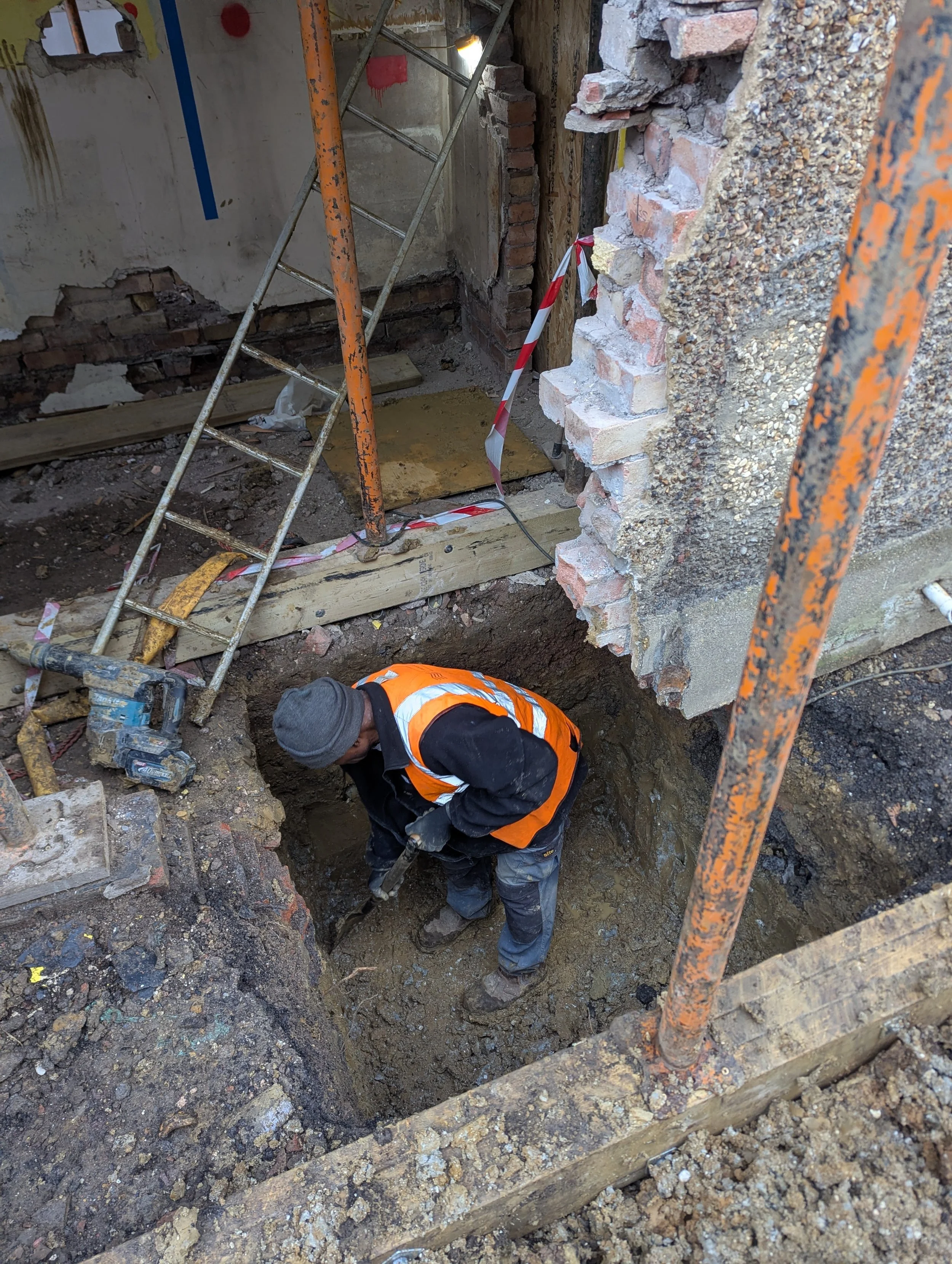 finchley extension hand digging pad foundation