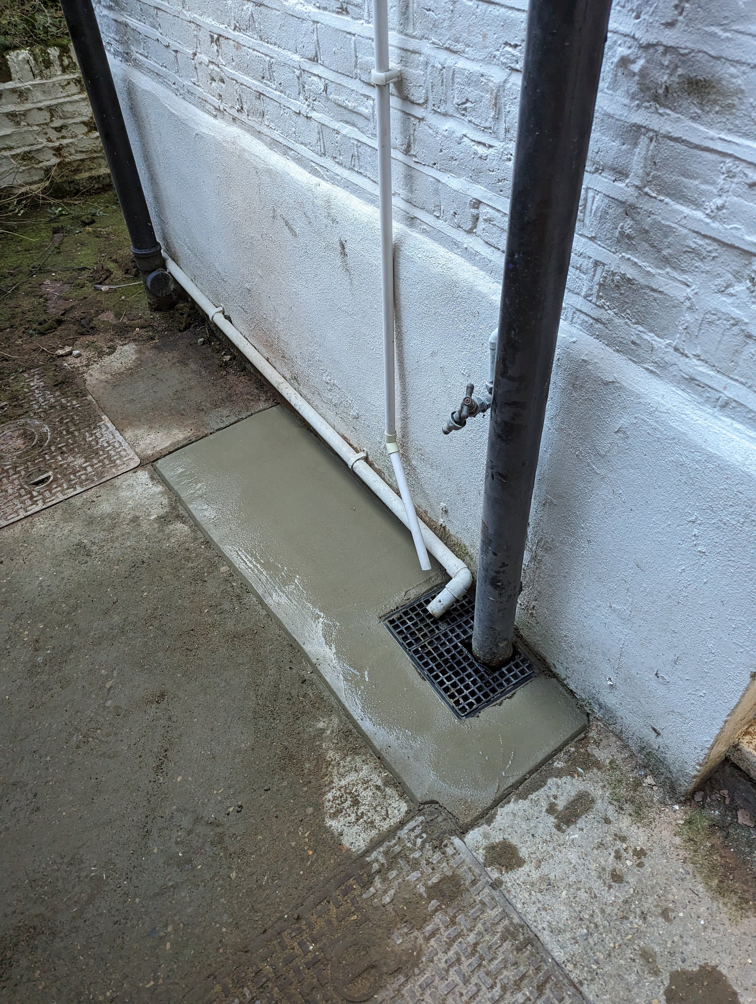 defective gully and pipework replaced with new in pimlico