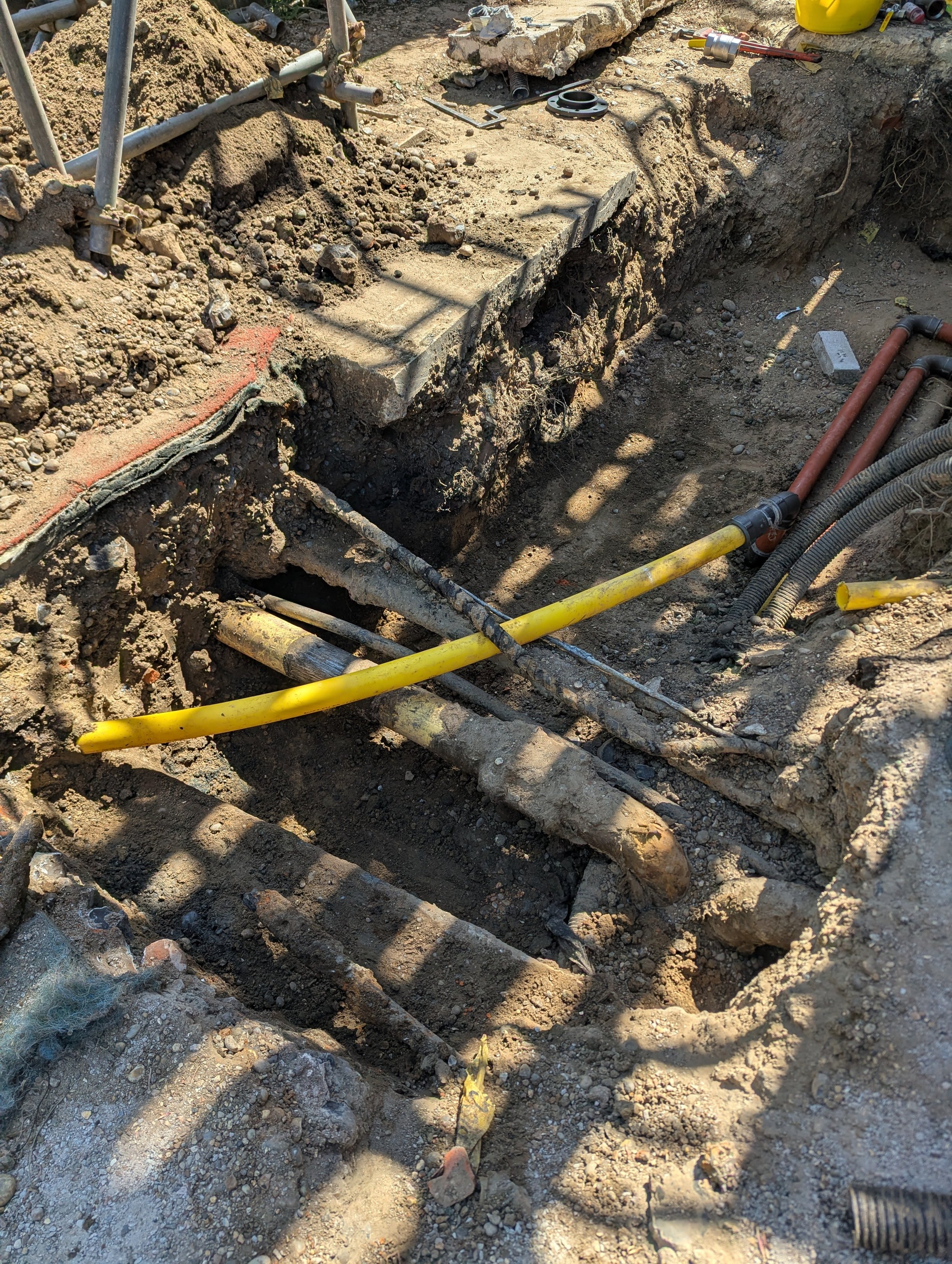sen school croydon gas main 