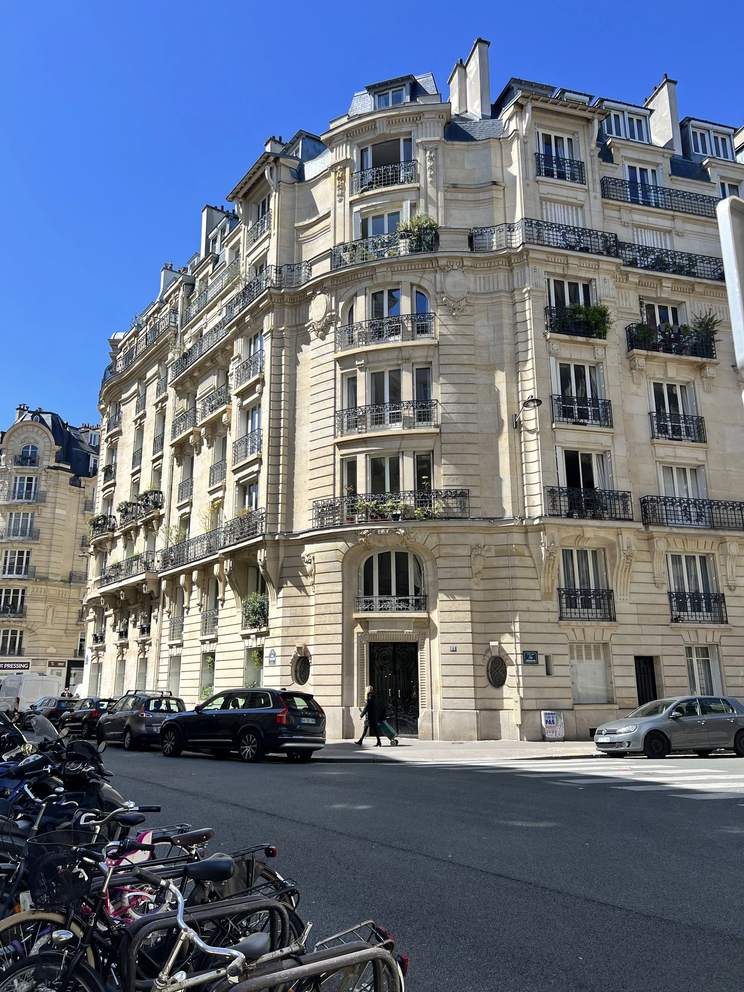 Paris Neighborhood Street.jpeg