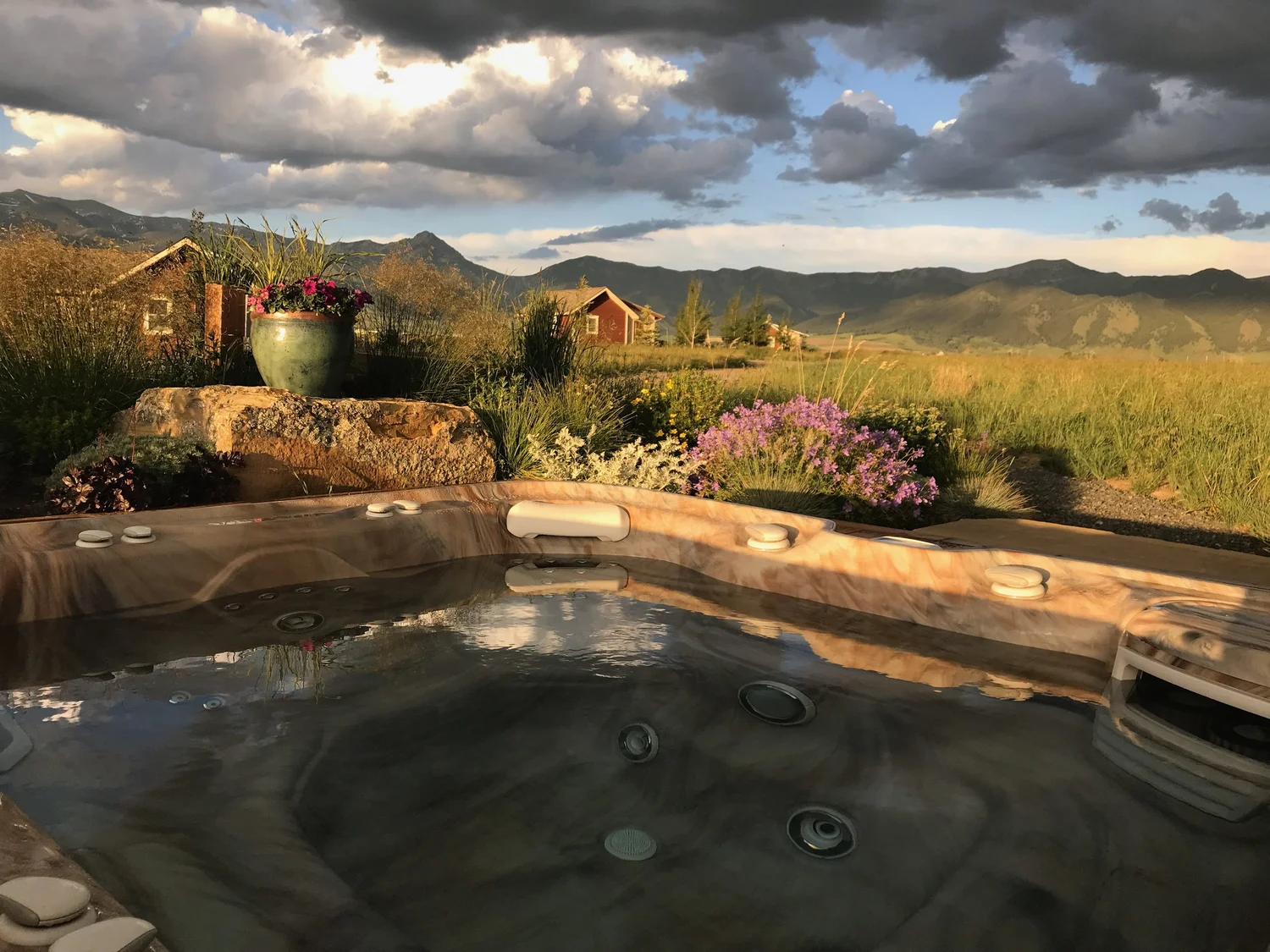 Shared hot tub at Ross Creek Cabins