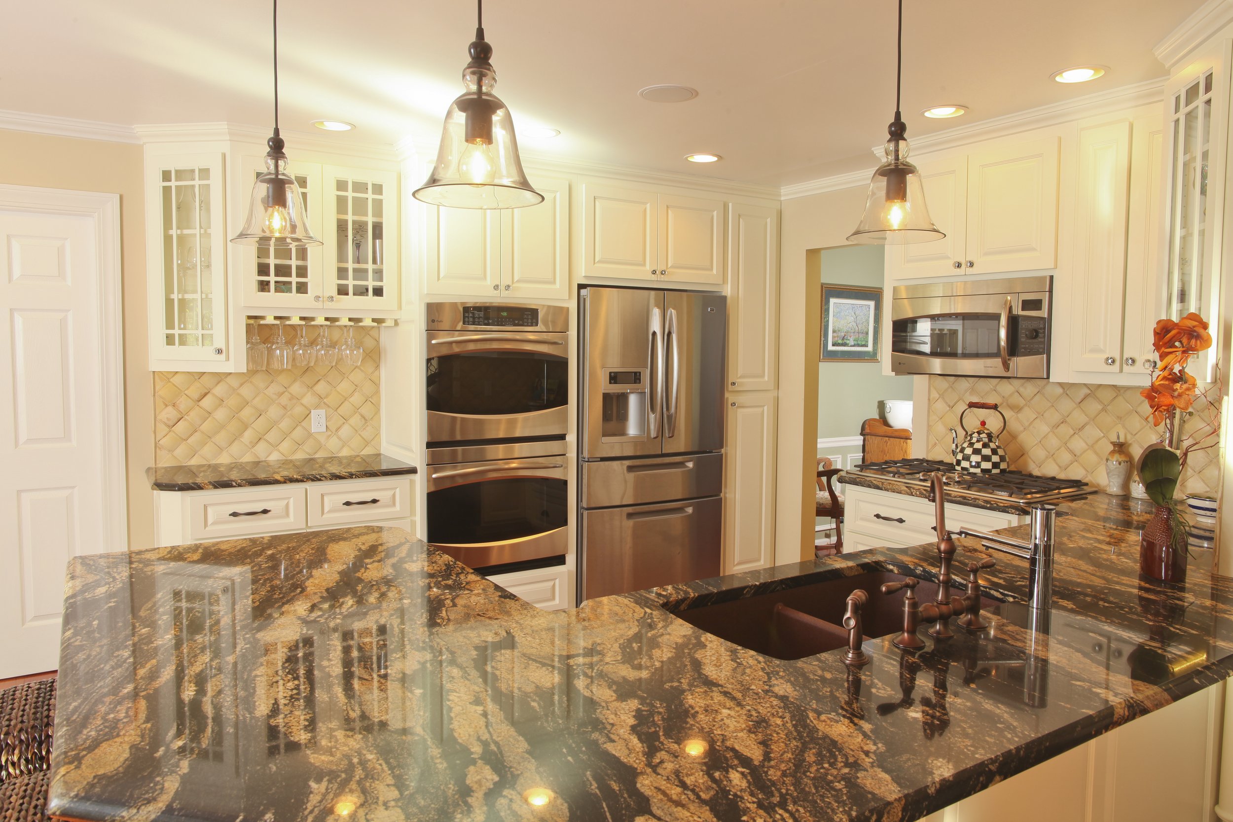 Traditional Kitchen Remodel by Frontline Remodeling — Project 3 project photo