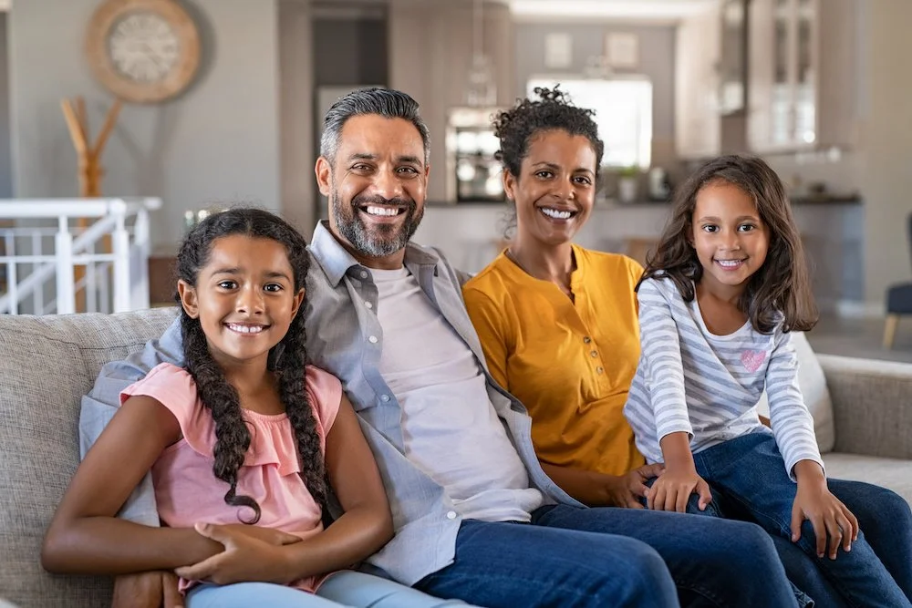 **family-meetings-benefits-neurodivergent-kids**