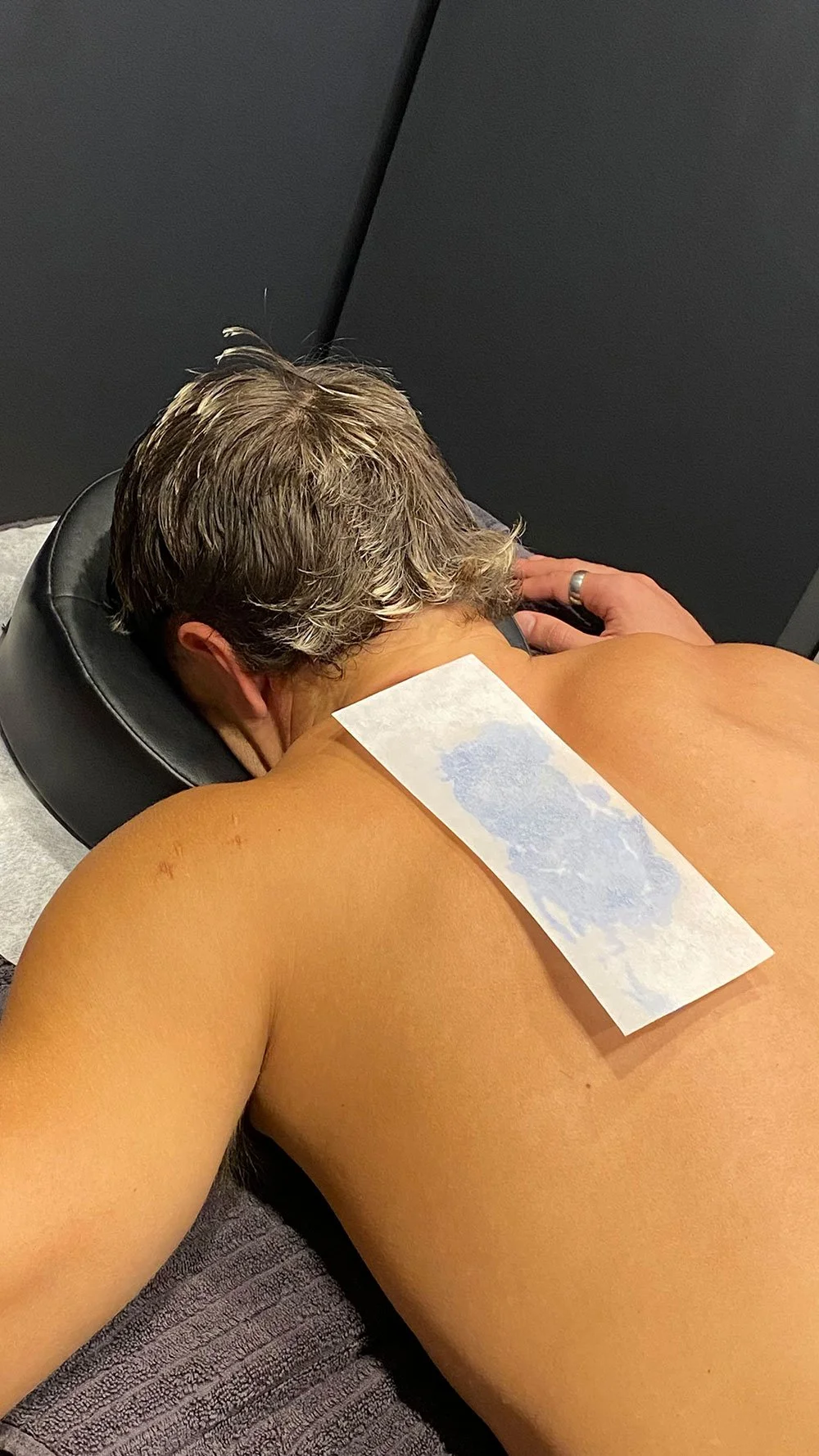 waxing-male-back.jpg