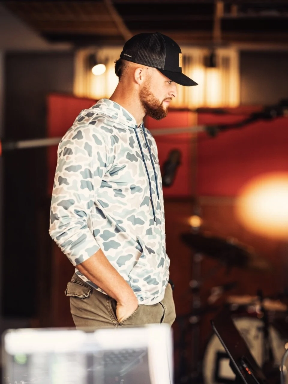 Got some GOLD coming your way soon. We're back in the studio. 

New music. Loading... ⏳

#newmusic #country #countrymusic #music #studio