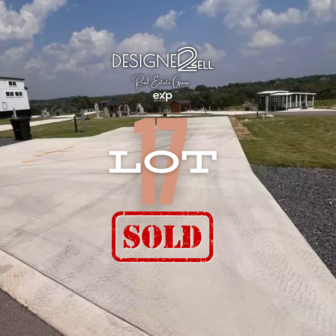 LOT 17- DELUXE RV SITE