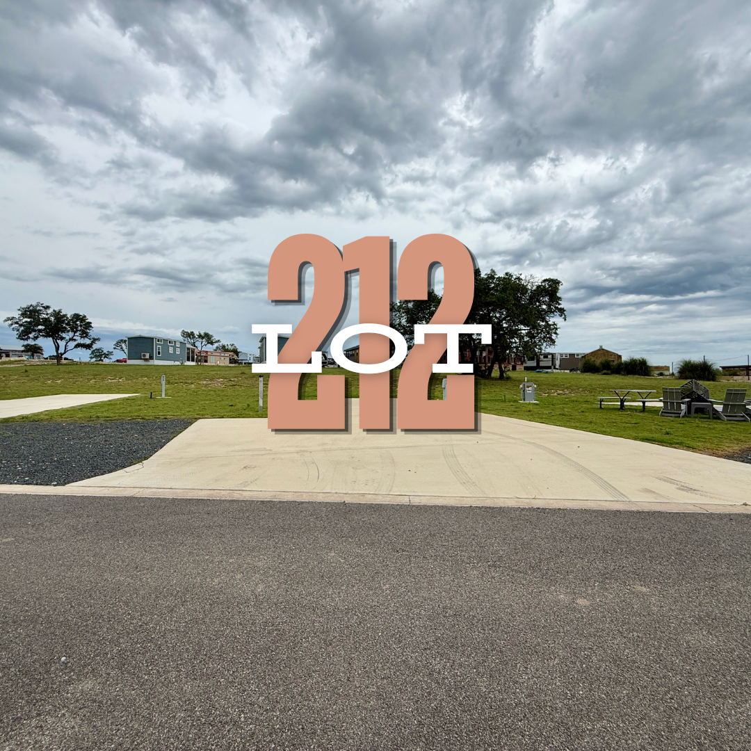 LOT 212- DELUXE RV SITE