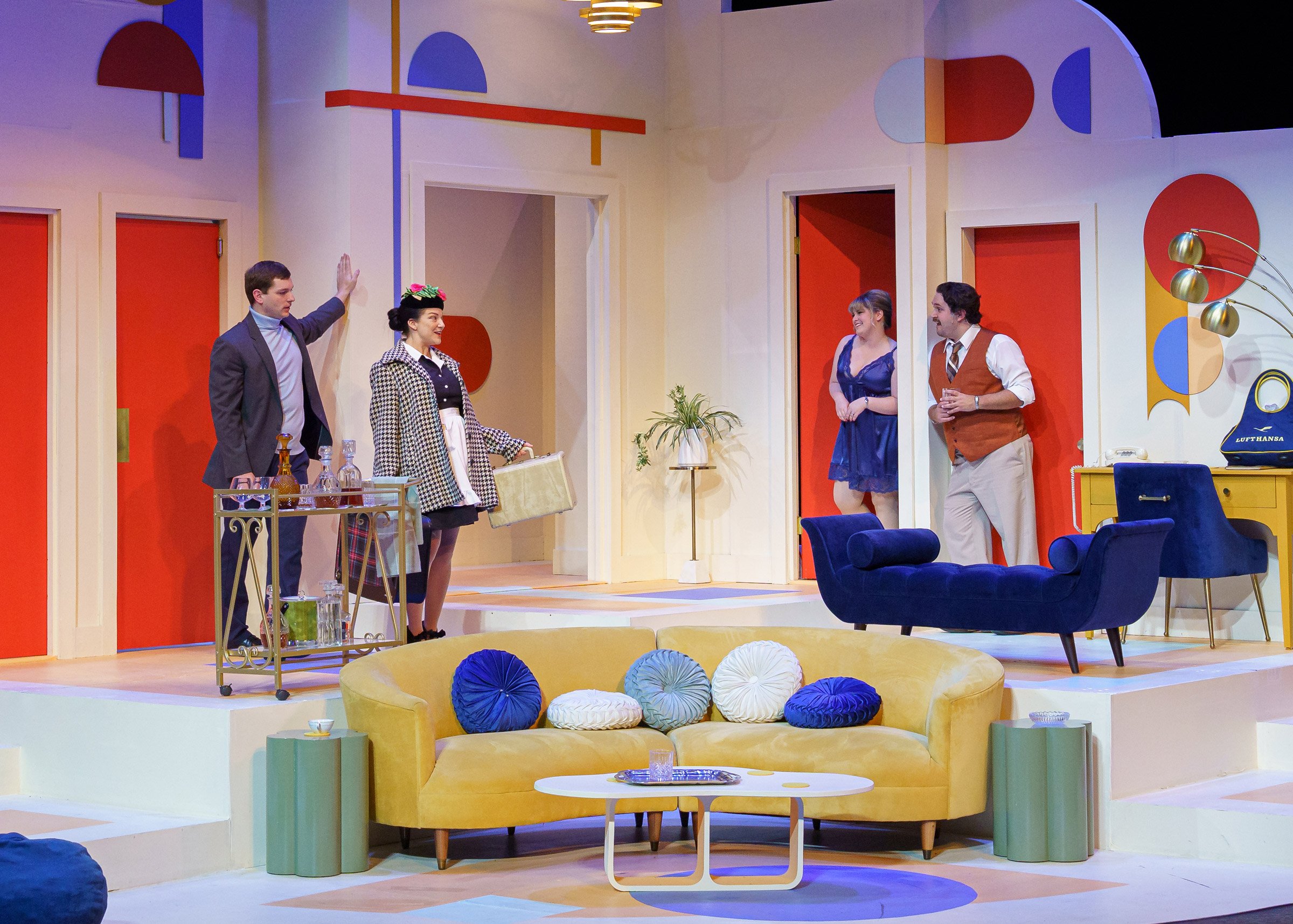 Boeing-Boeing set design