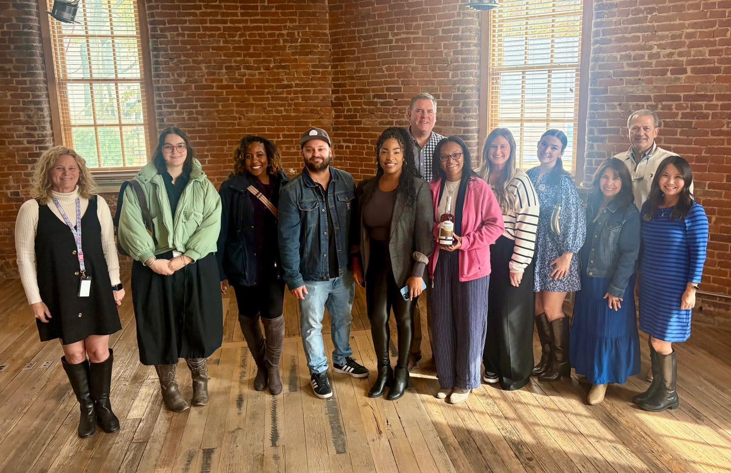 Had a great visit from the @visitlex crew today! 

&bull;&bull;&bull;

#newerawhiskey #spreadthenews #headlineworthywhiskey #kentuckybourbon #kystraightbourbon #kybourbon #bourbon #whiskey #bourbonwhiskey #makeheadlines #singlebarrel #singlebarrelbou