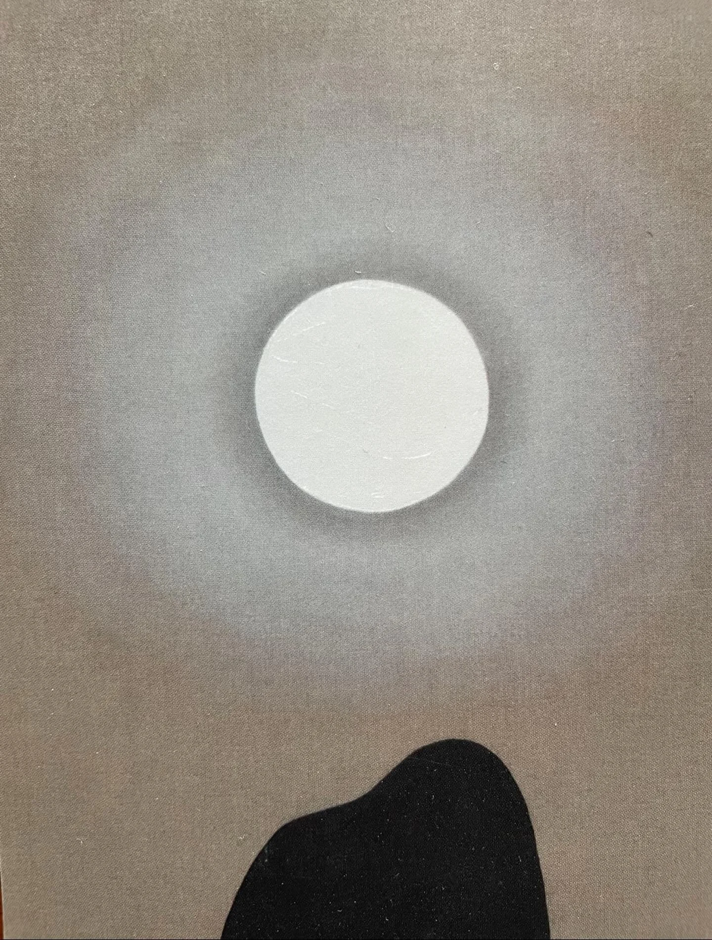 *

Numina &mdash; a quiet presence.
A painting by Hannah Luxton that reminds us that spaces, like objects, carry more than form.

In Feng Shui, we work with what can&rsquo;t always be seen but is deeply felt &mdash; atmosphere, rhythm, intention.

Ar