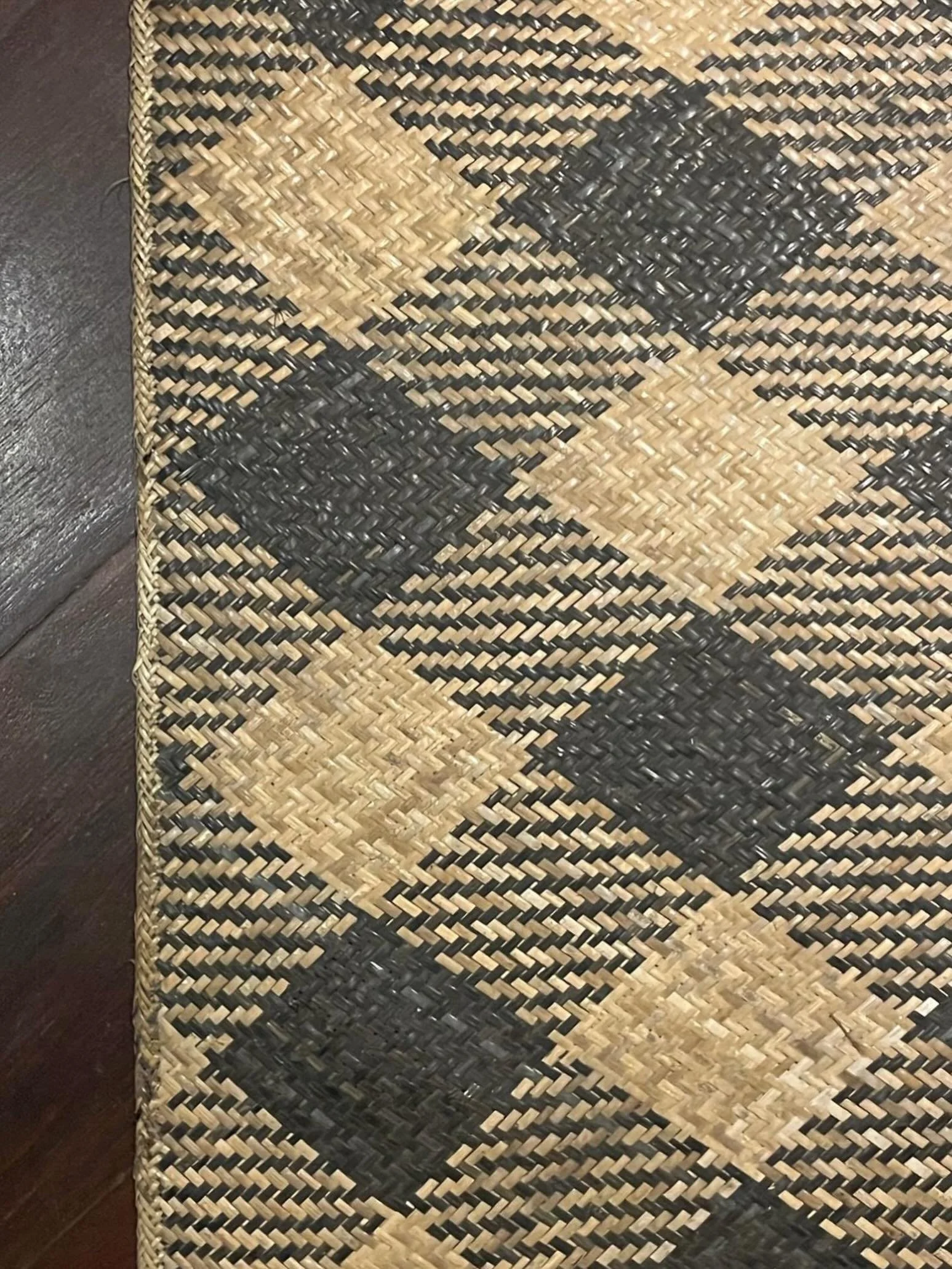 *

What appears simple at first glance is often the result of hours of skilled craftsmanship and generations of knowledge passed from one maker to the next.

The beauty of handmade objects lies not only in their appearance, but in the human story wov