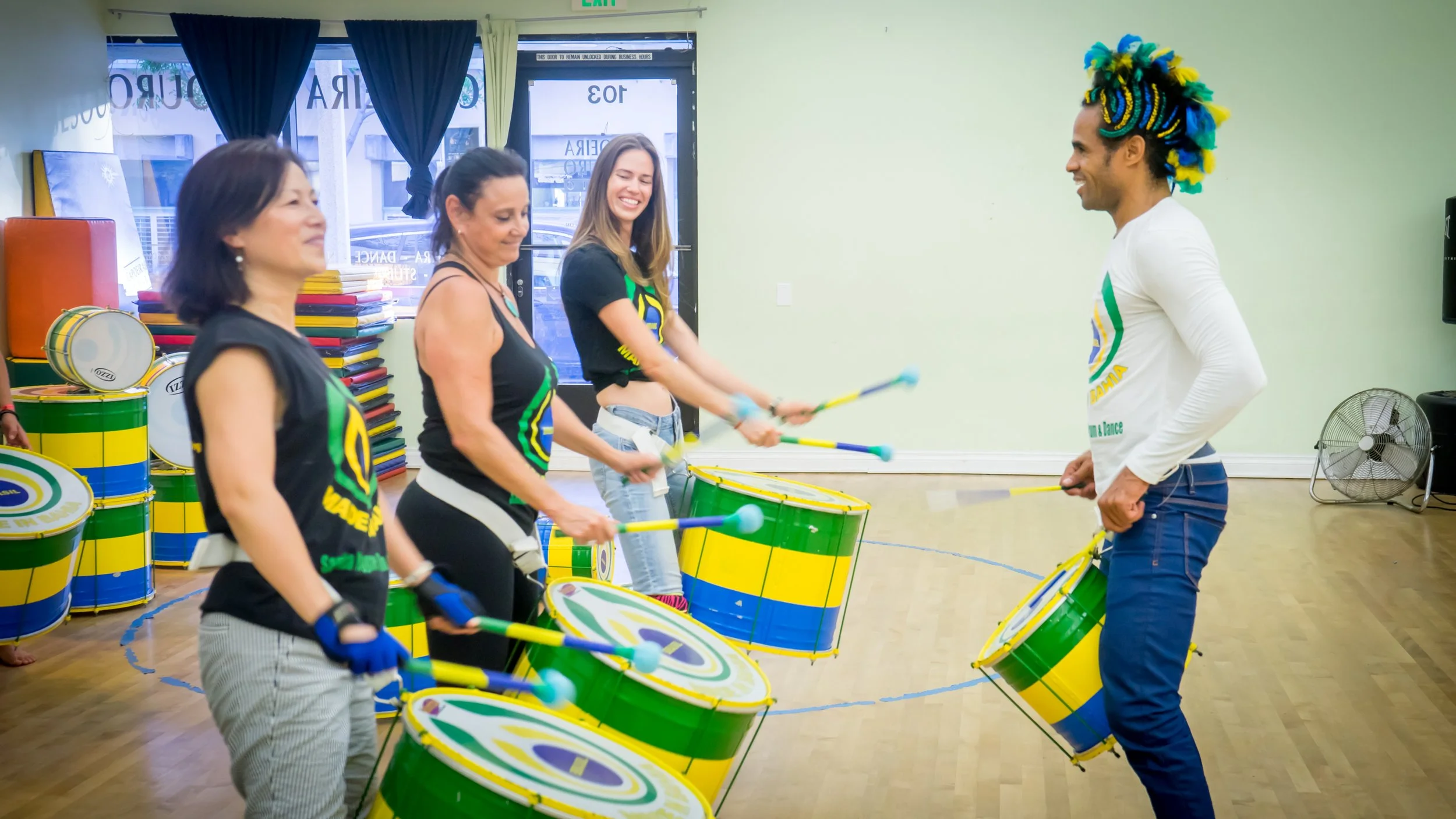 Dança at Capoeira Besouro