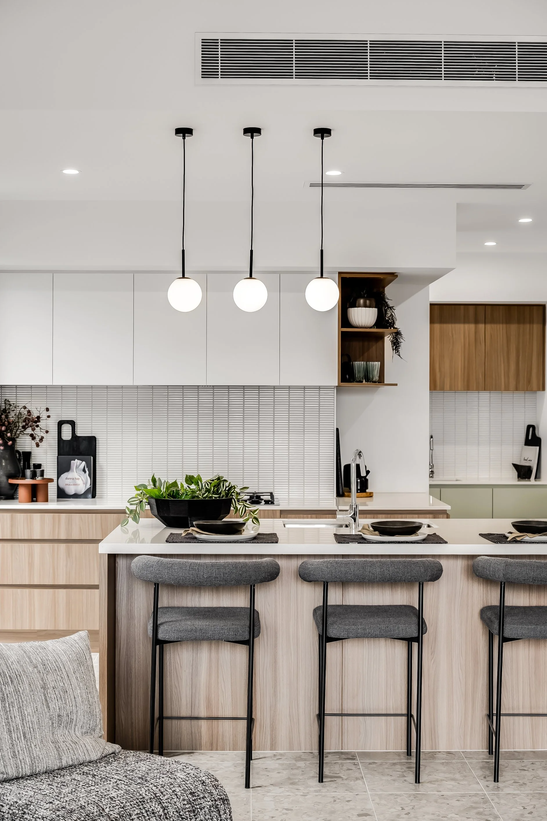 Weeks Homes - Angle Vale - House 02-4.jpg