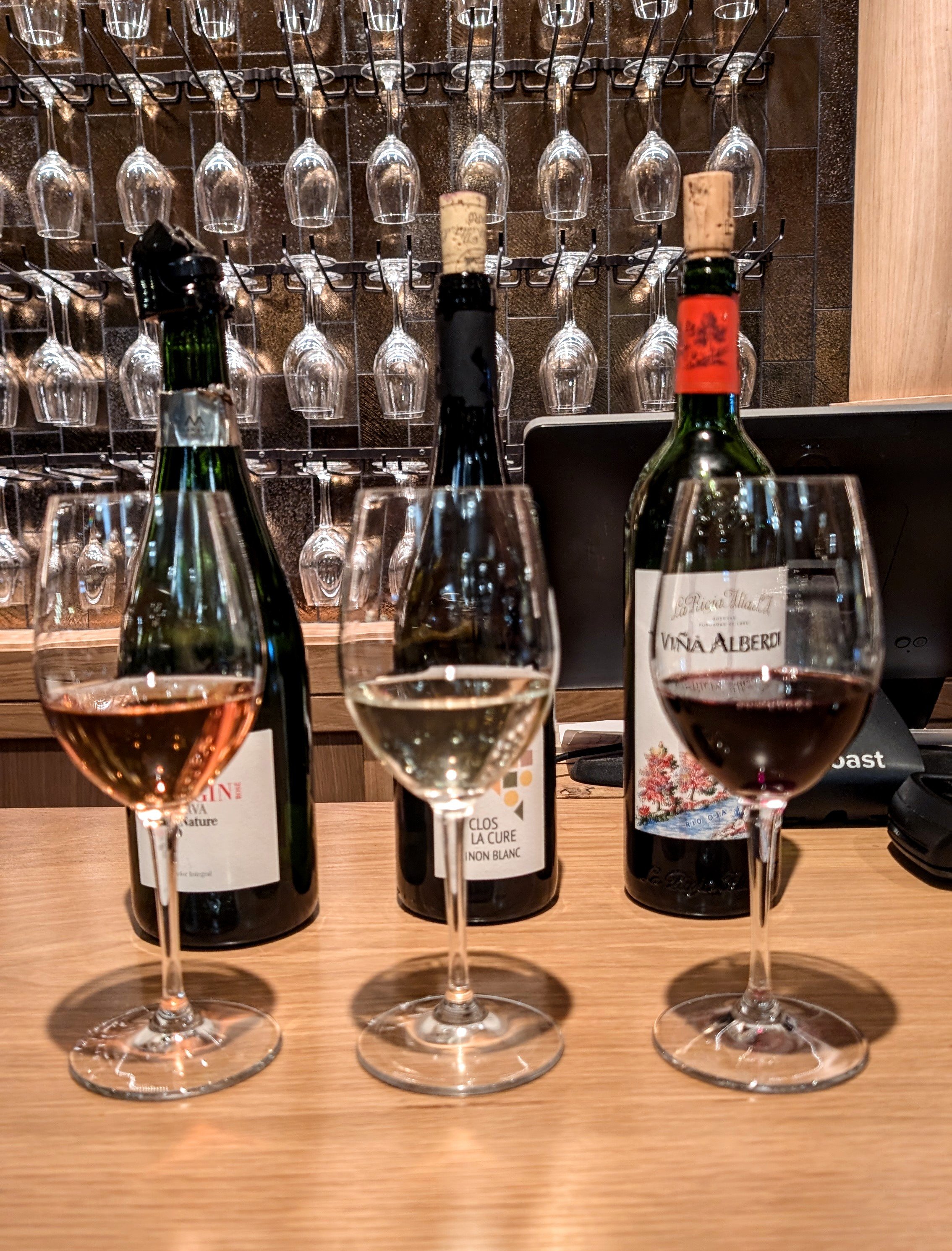 What Happened When I Didn’t Mention I Was a Sommelier