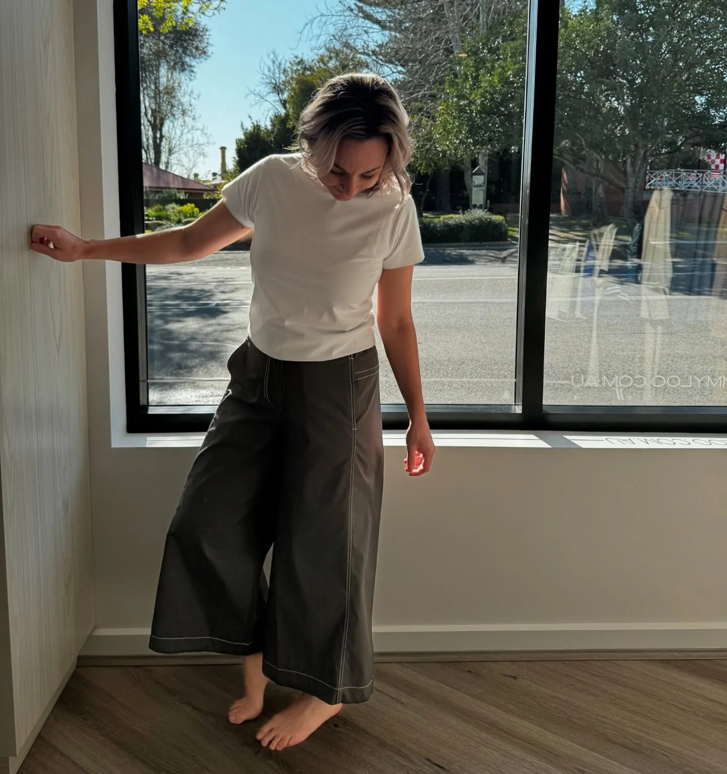 Comfort meets polish
The wide-leg pant you&rsquo;ll live in this season. Crisp cotton, easy fit, and just the right amount of tailoring. 🤍 perfect for errands to evening plans , paired with an easy crisp white tee.

Lounge the label Montenegro pant 