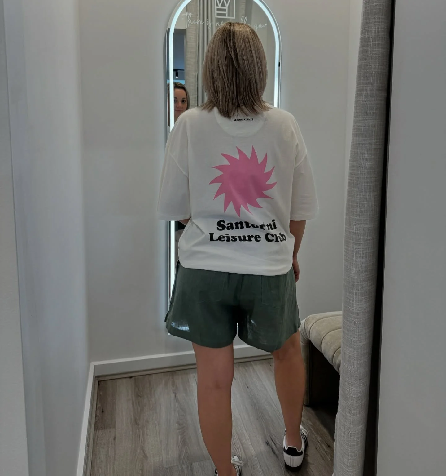 When comfort meets style = linen shorts and an oversized tee 🤍
Lightweight, breathable, and the kind of outfit you&rsquo;ll live in all summer long.

#WithEmmyLoo #EffortlessDressing #LinenStyle #SummerUniform #EverydayChic #StyleMadeEasy #Australia