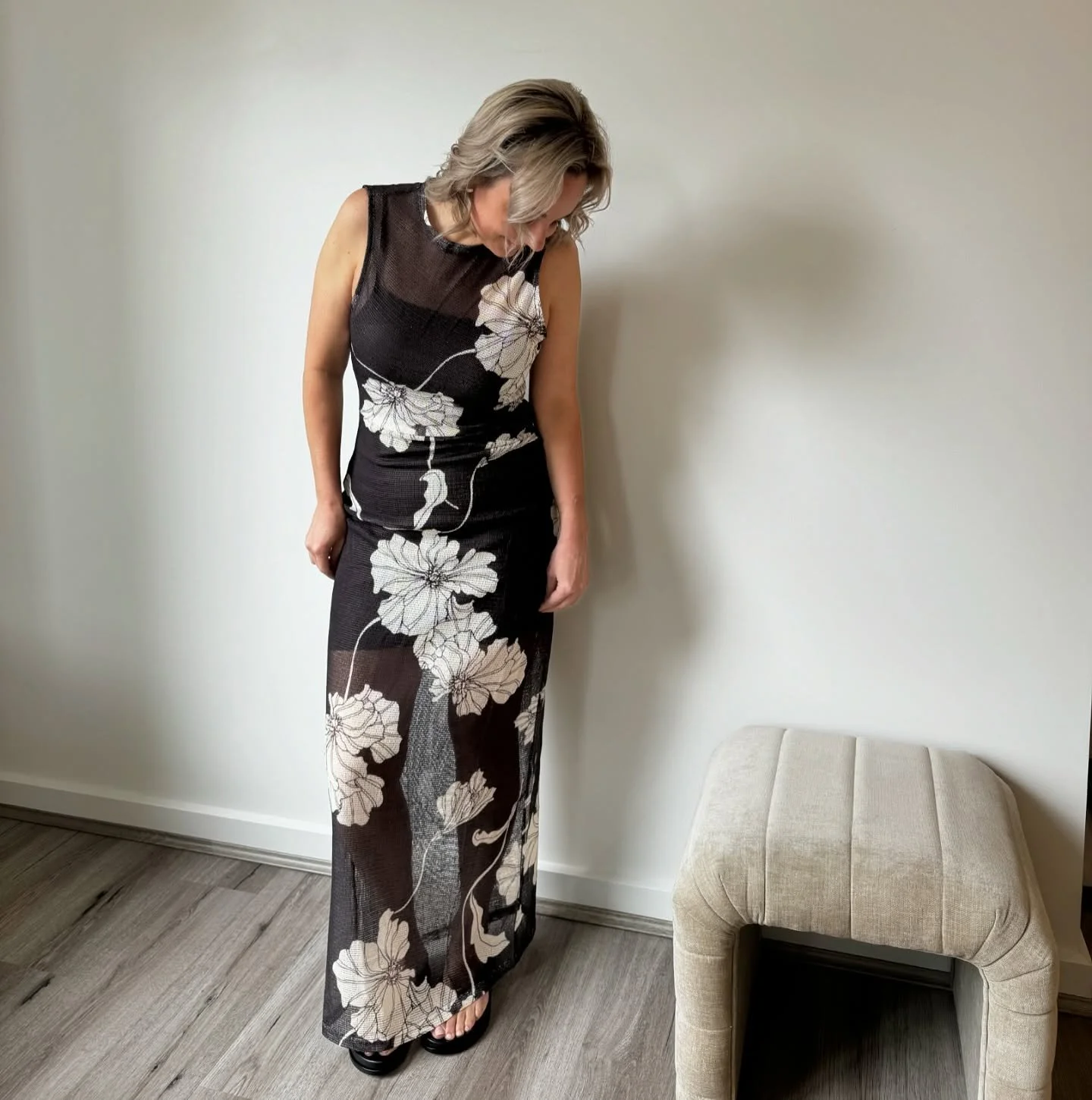 Easy elegance for the warmer days ahead ☀️ The Lilian Dress by Elka Collective features a semi-sheer knit with an exclusive floral print, gathered waist detailing, and a soft, flowing silhouette. Complete with a removable mini slip and keyhole back, 