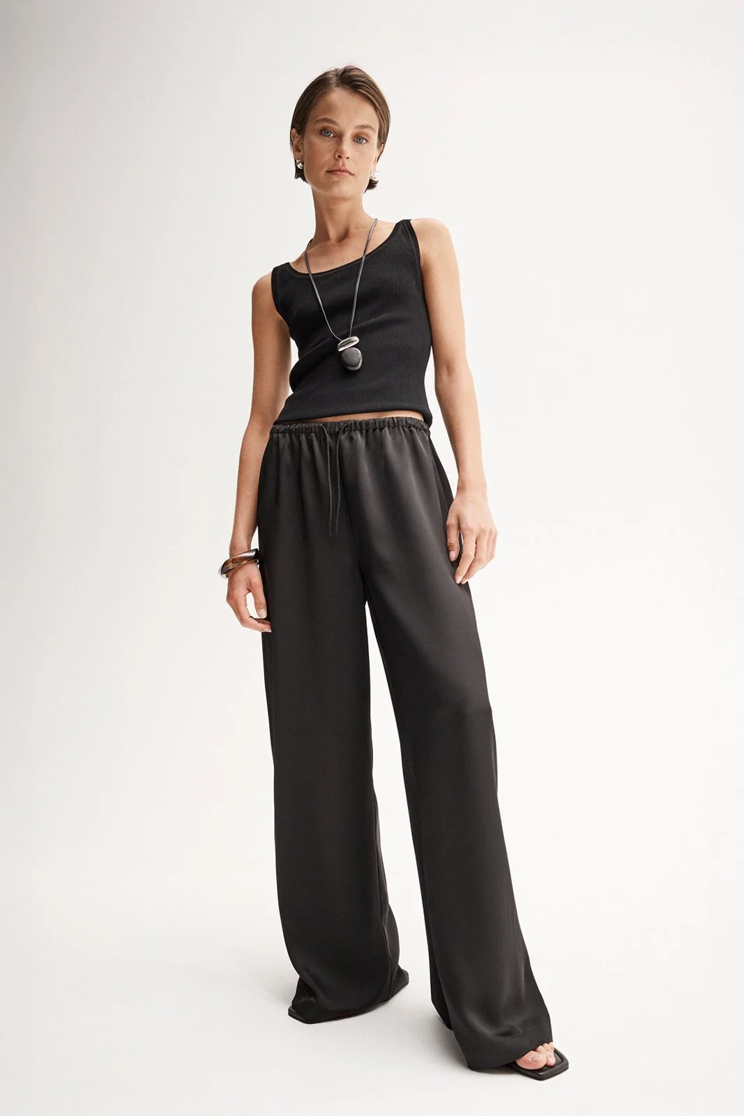 K53614_BLK_3.jpg