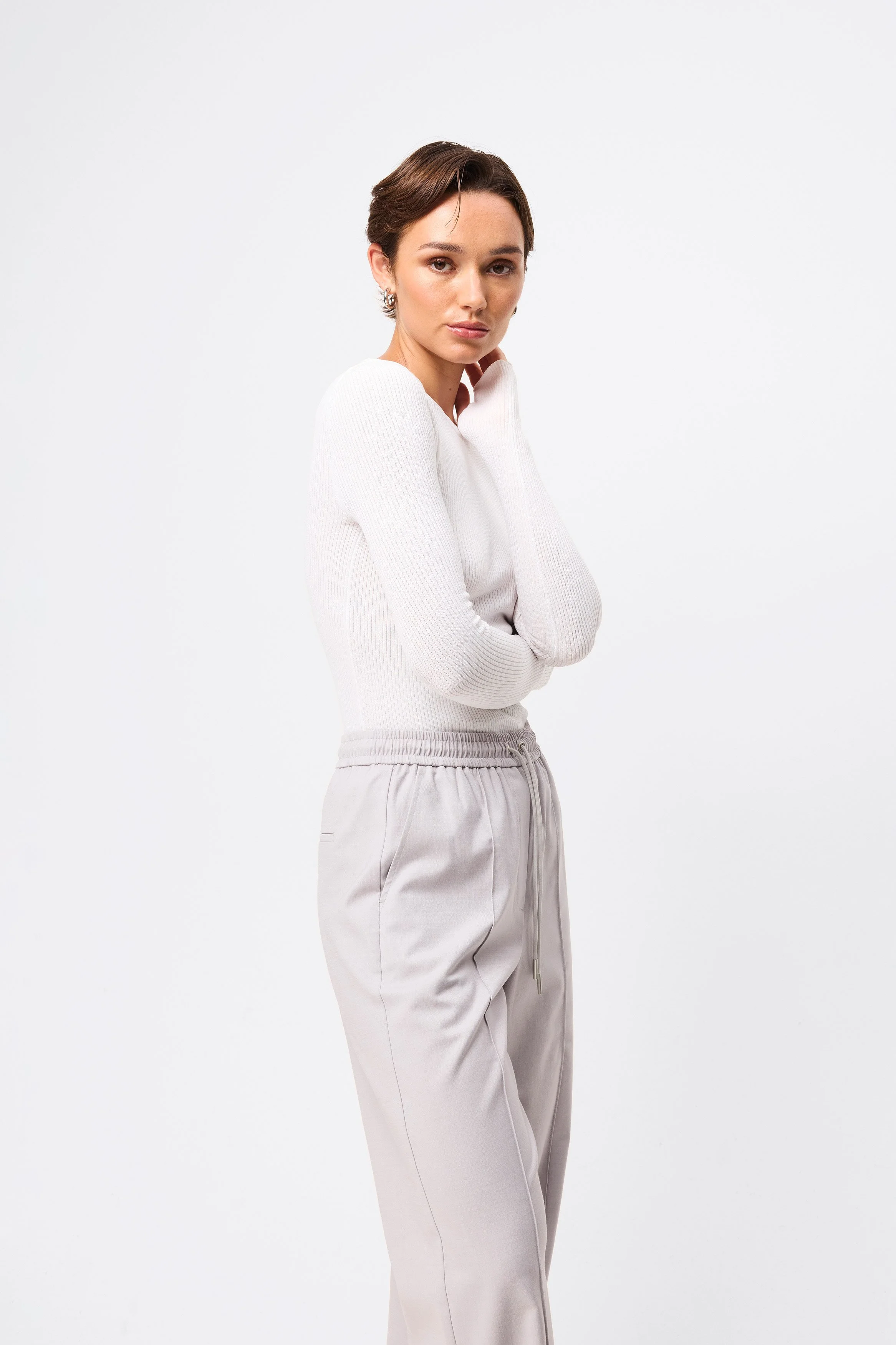 ByYourSidePant_Grey_Ecomm_SpringEssentials25_10.jpg