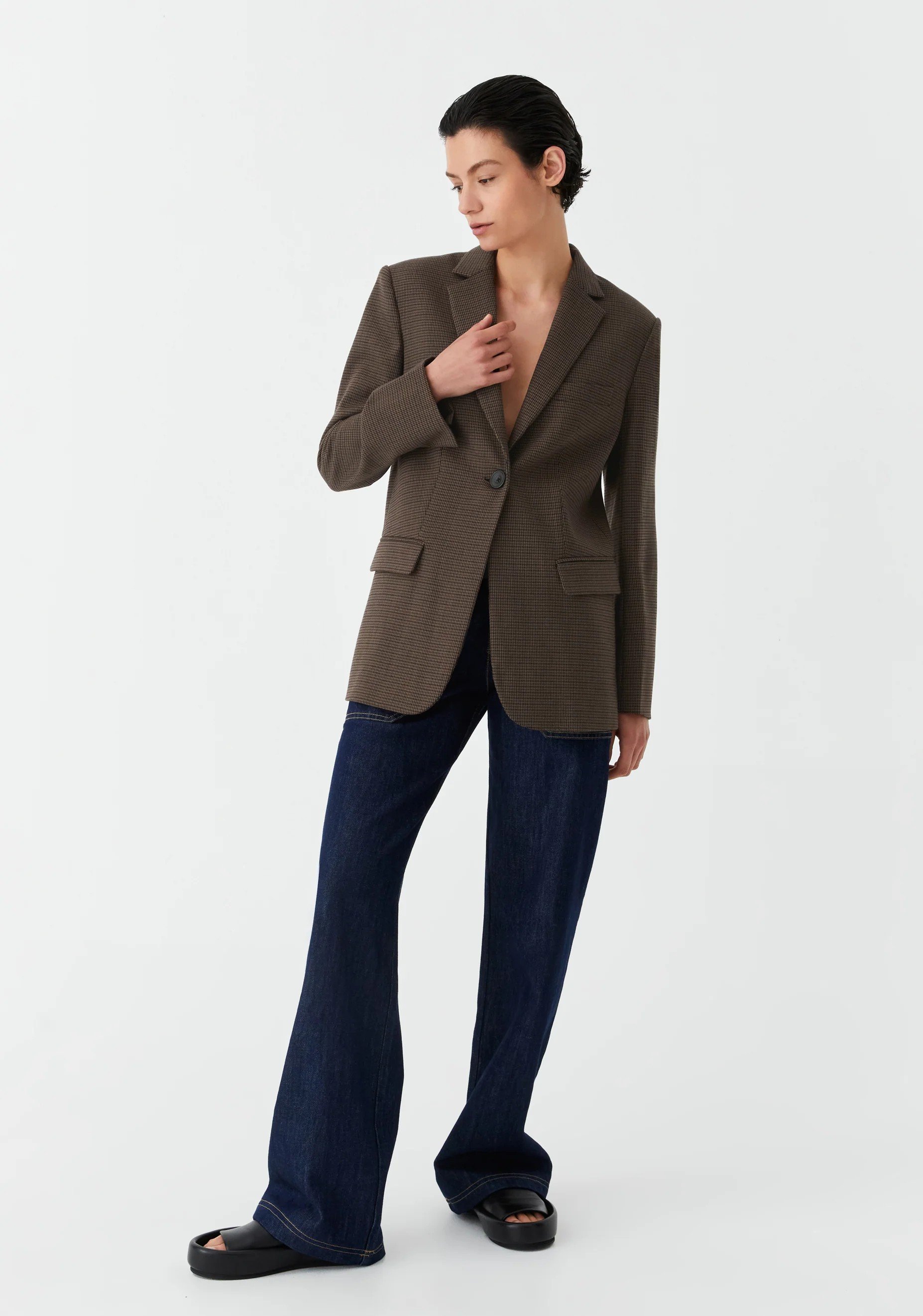 Morrison-AW25-Emmet-Blazer-Houndstooth_1.jpeg