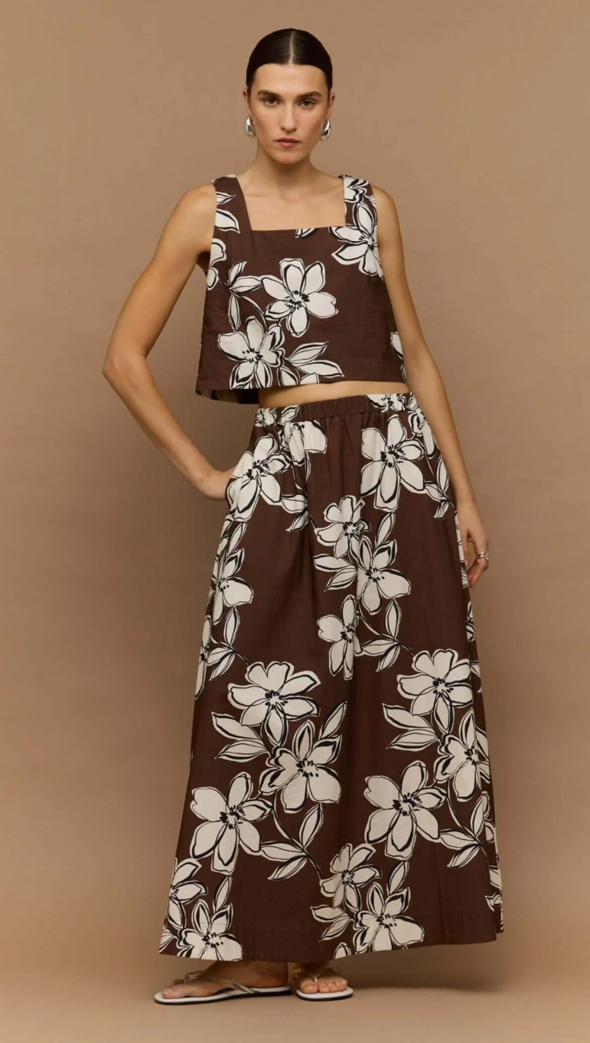 Brown-White-Cotton-Floral-Crop-Top_2_5000x.jpg