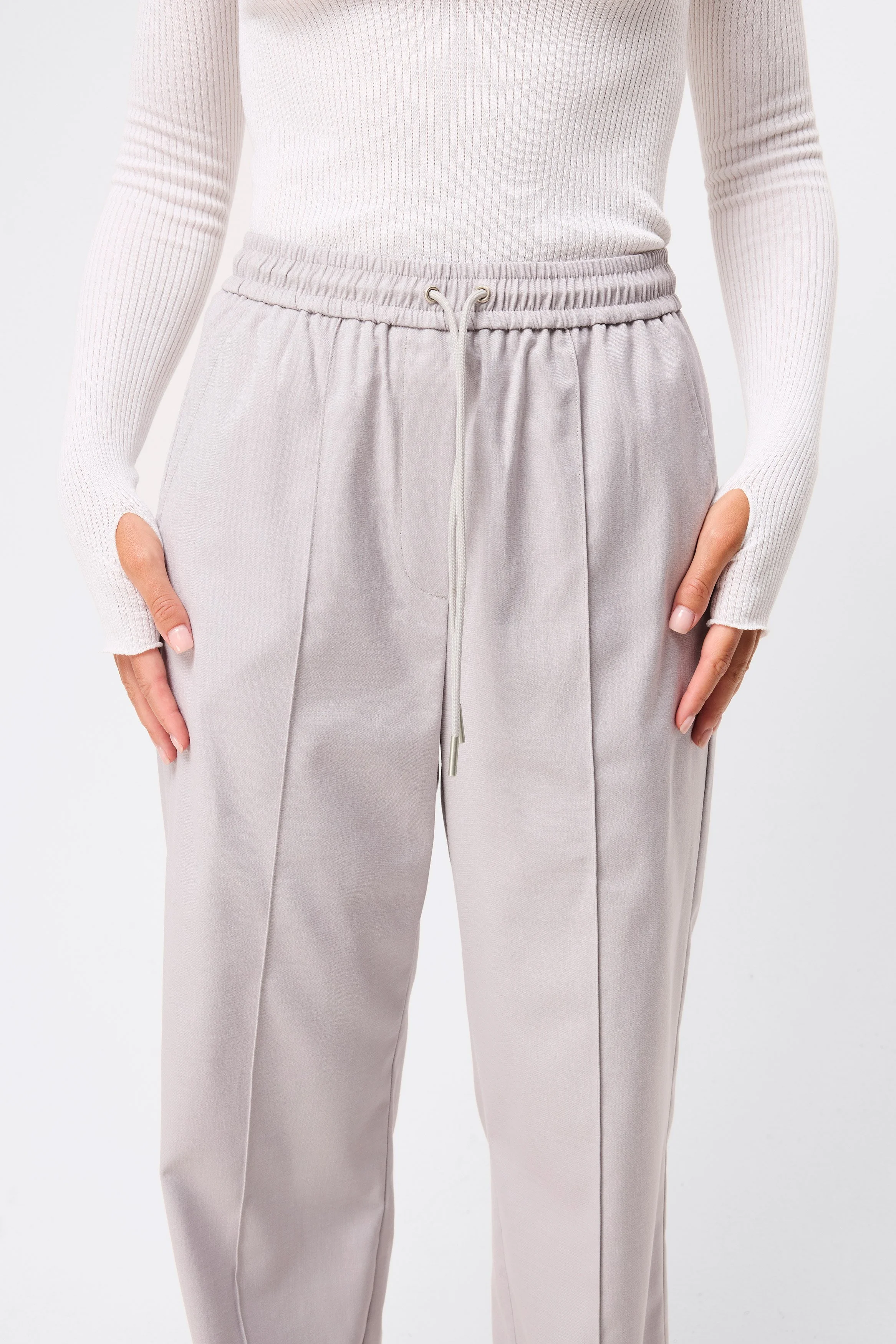 ByYourSidePant_Grey_Ecomm_SpringEssentials25_07.jpg