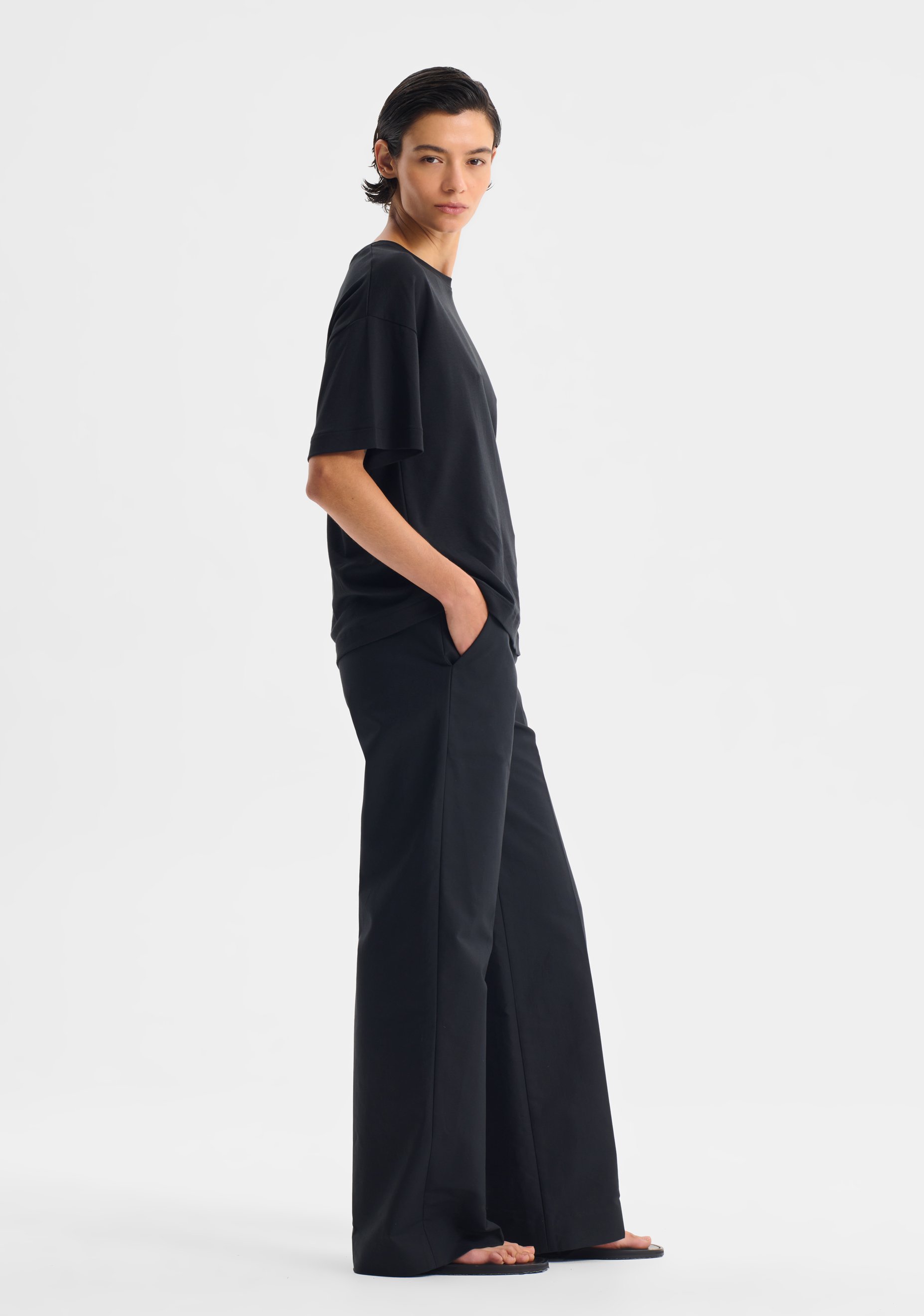 Morrison-SS25-Vincent-Pant-Black_3.jpg