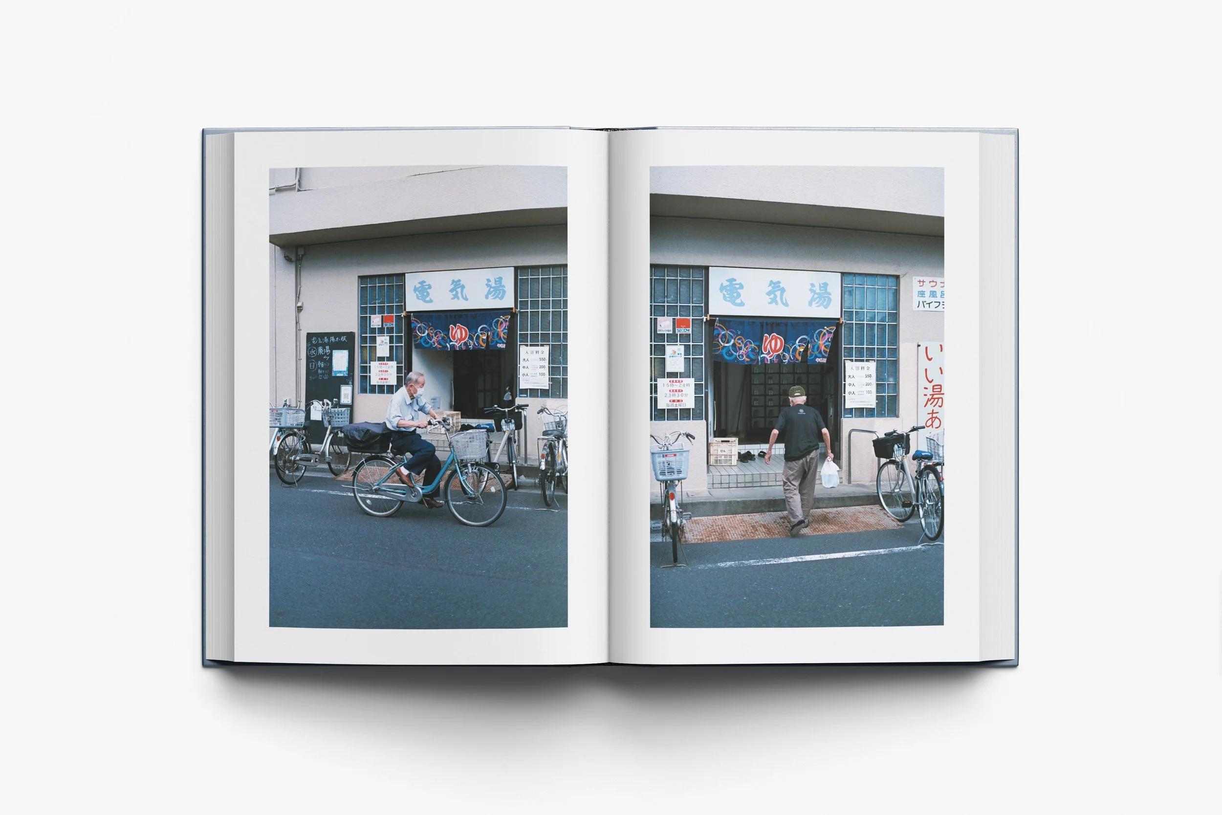 10.Inside-MockUP.jpg