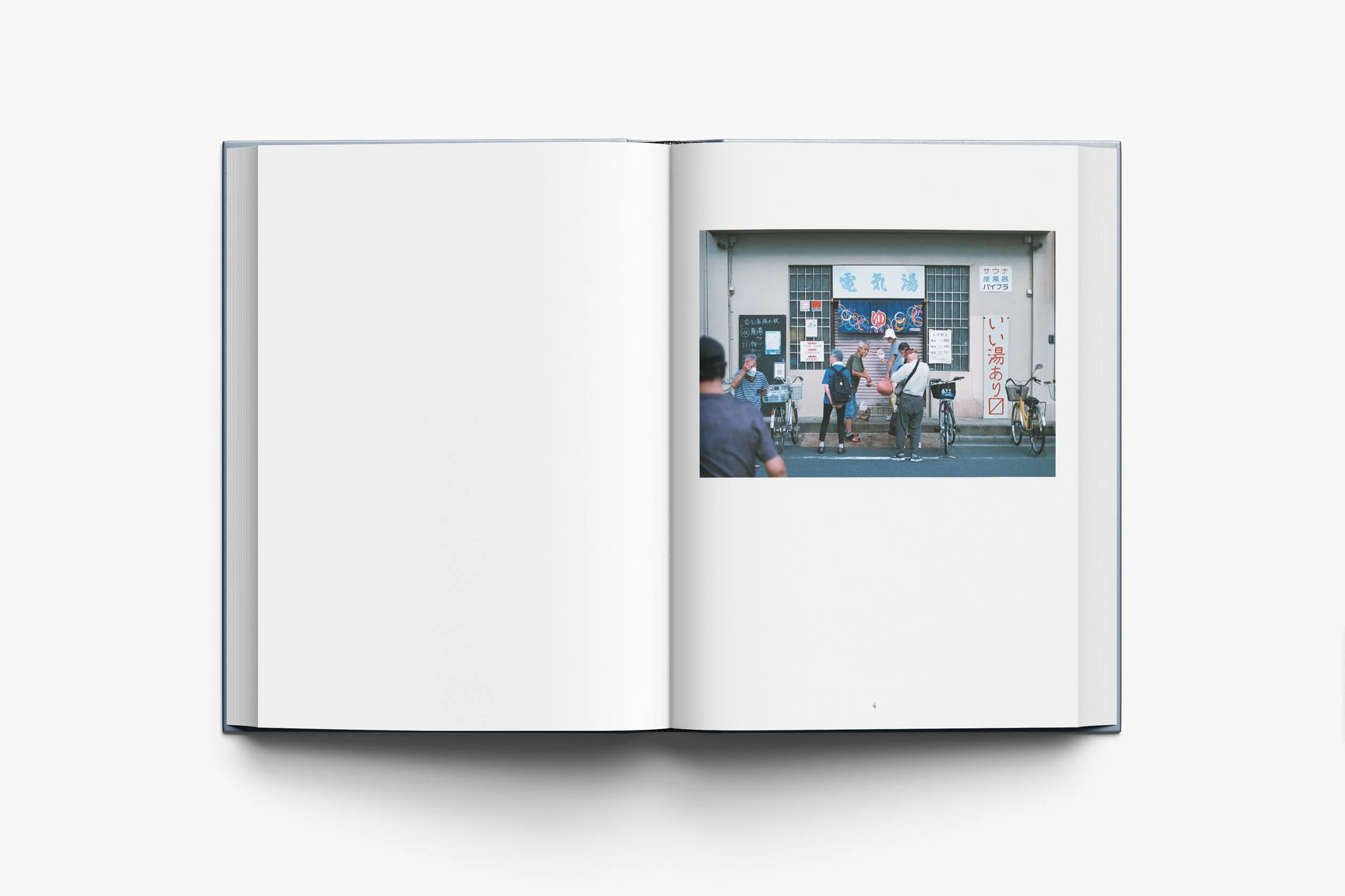 09.Inside-MockUP.jpg