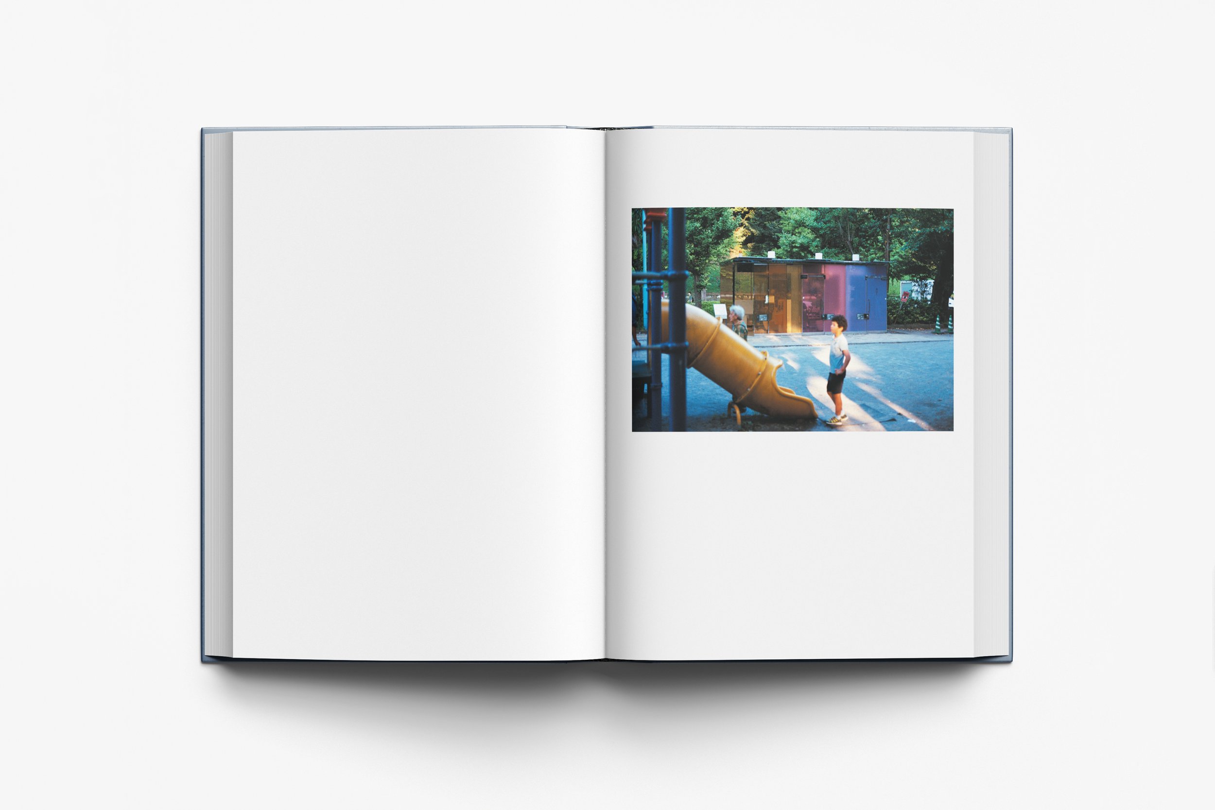 08.Inside-MockUP.jpg