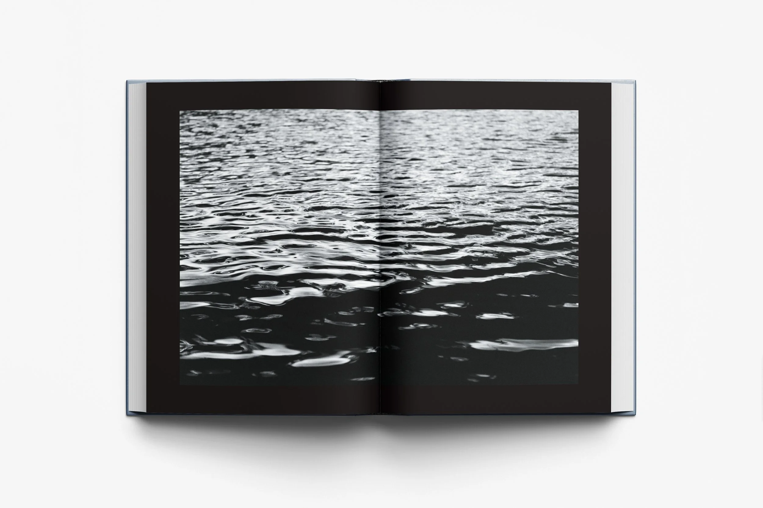 13.Inside-MockUP.jpg