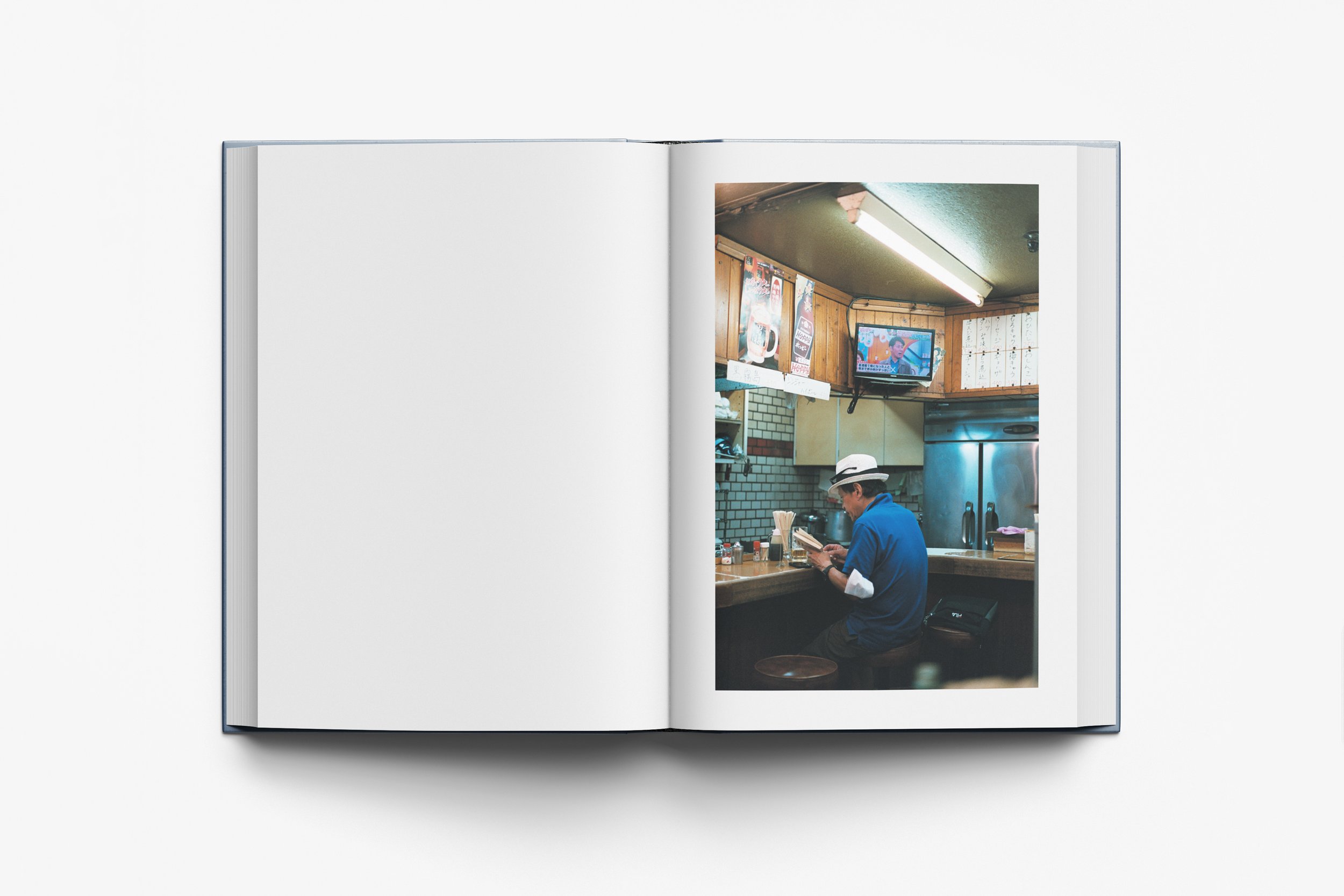 12.Inside-MockUP.jpg