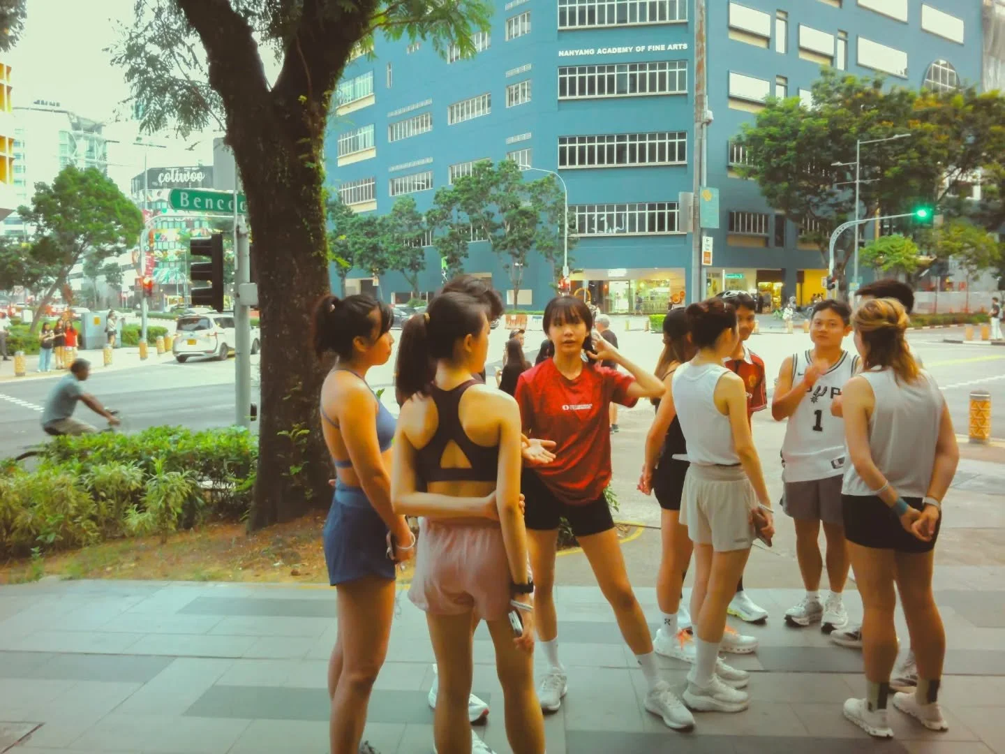 Through a different lens:
Our fortnightly runs with @consciousclubbing but from a different perspective. 

#middlechildbar #middlechild