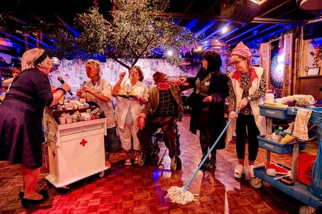 Entertainment van Zorgcentrum Rimpelbosch tijdens een diner dansant bij ‘t Tunneke